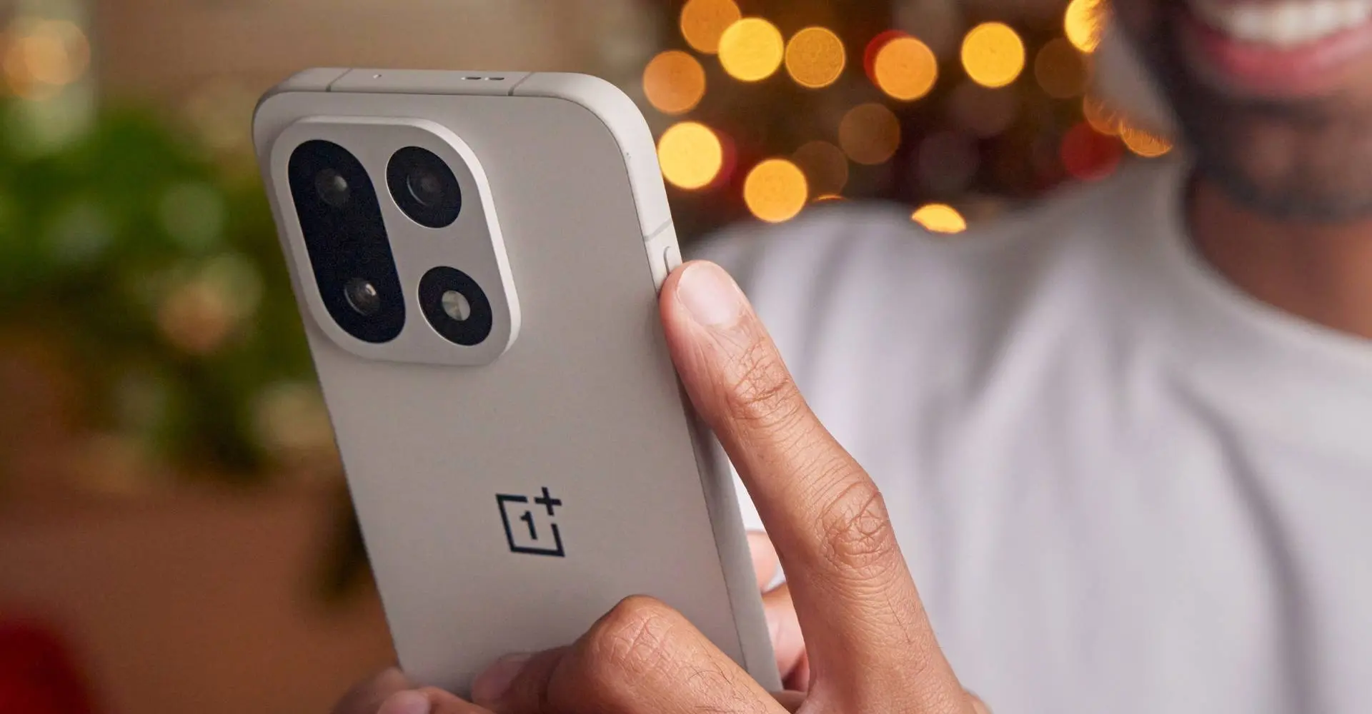 OnePlus 15 wit