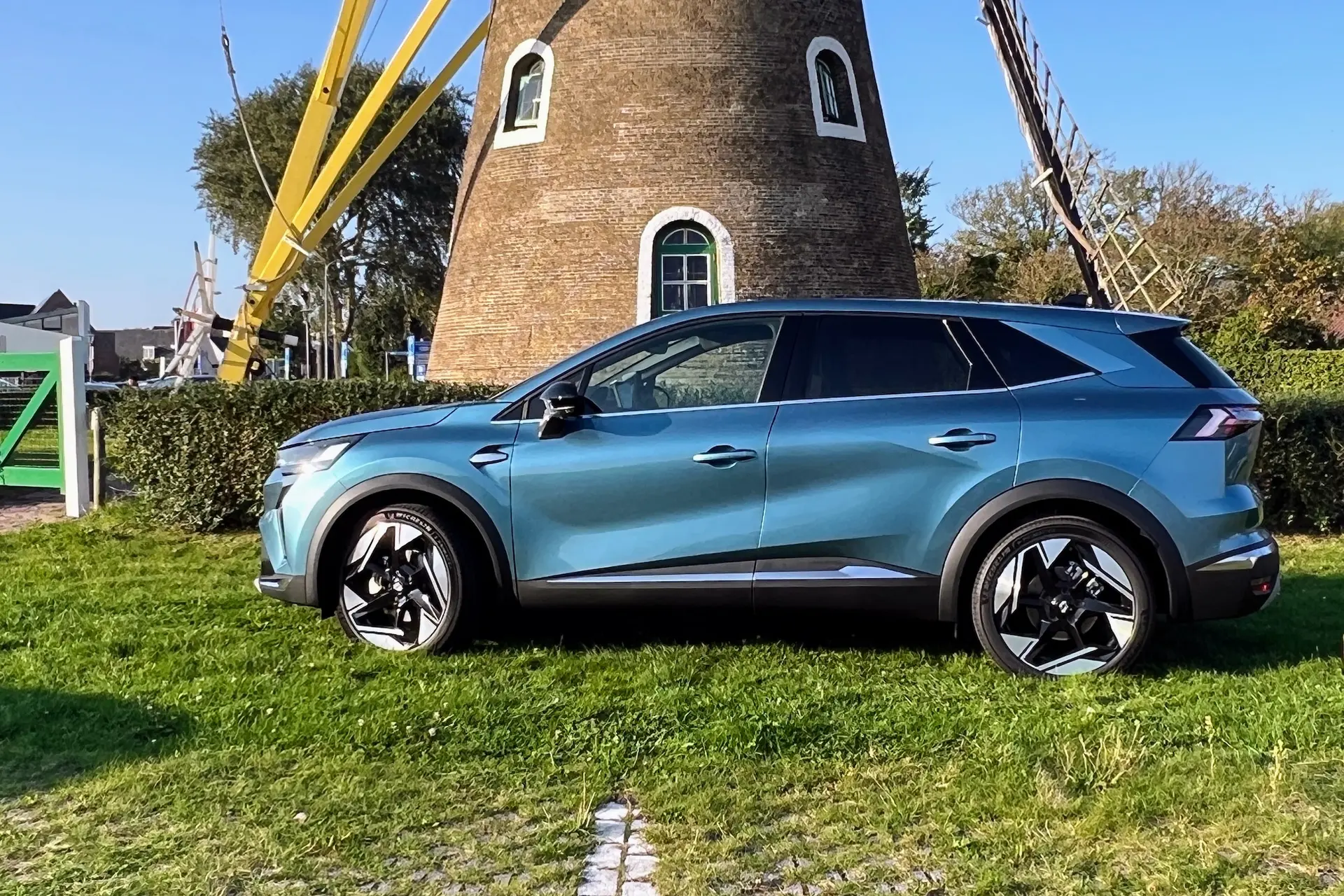 renault symbioz iconic e tech full hybrid 145