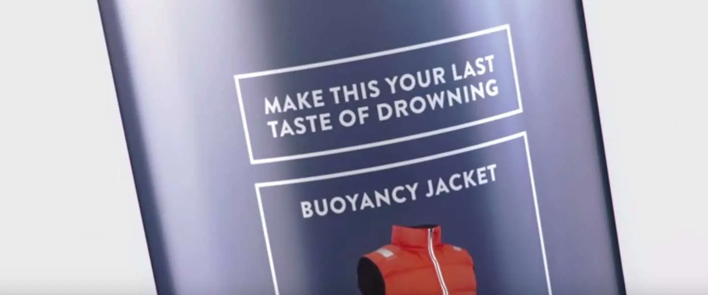 Zeewater als frisdrank, de manier om reddingsvesten te verkopen
