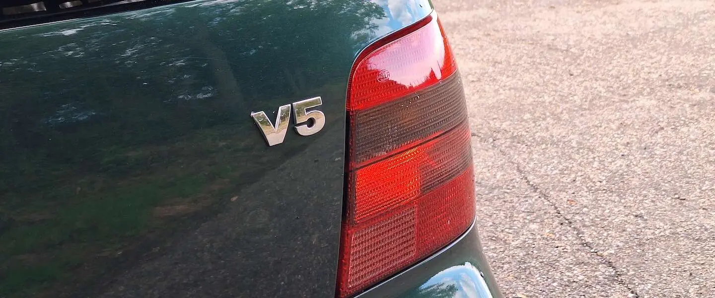 v5 verkoop header