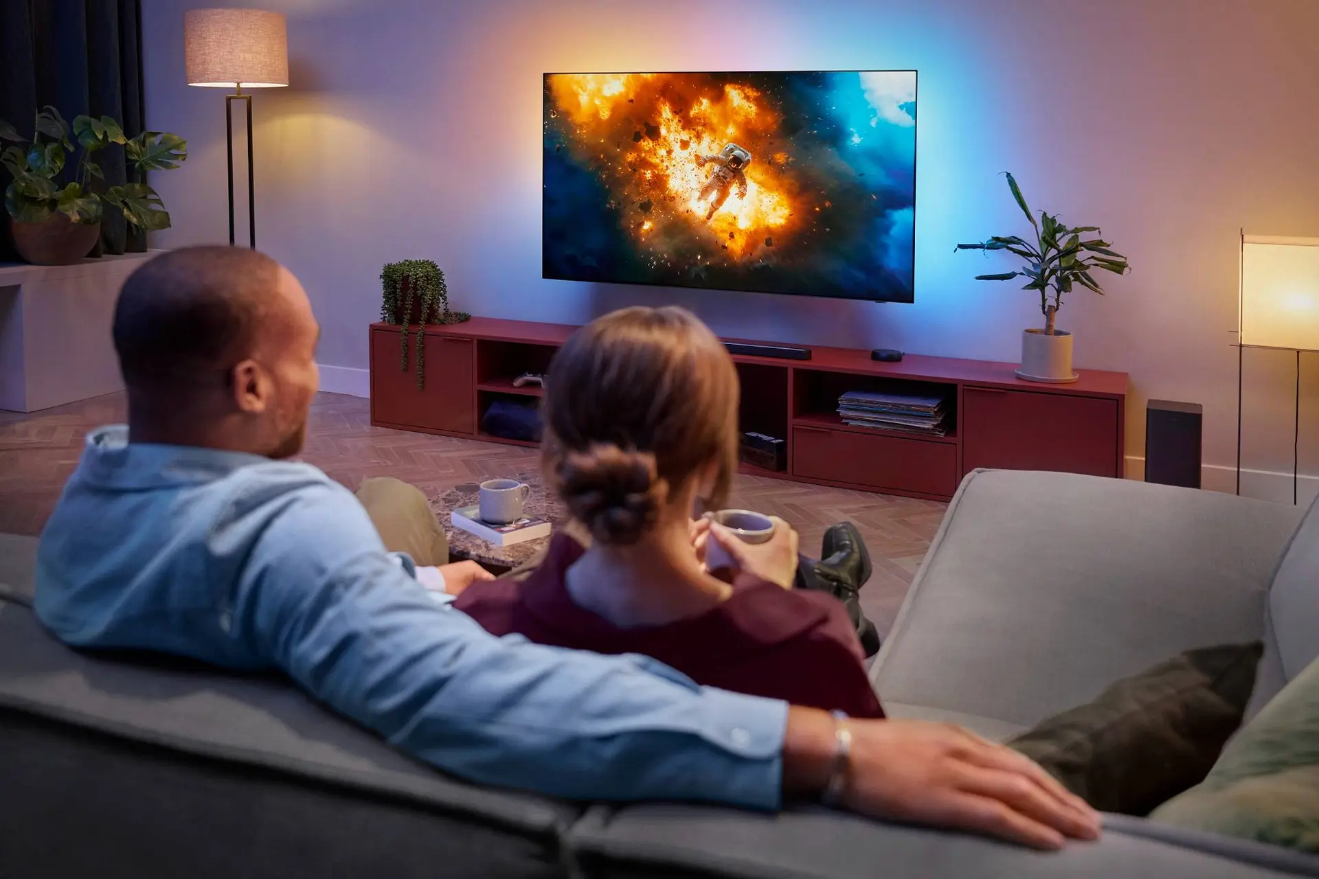 Philips-OLED-Ambilight-TV-Dolby-Vision-2