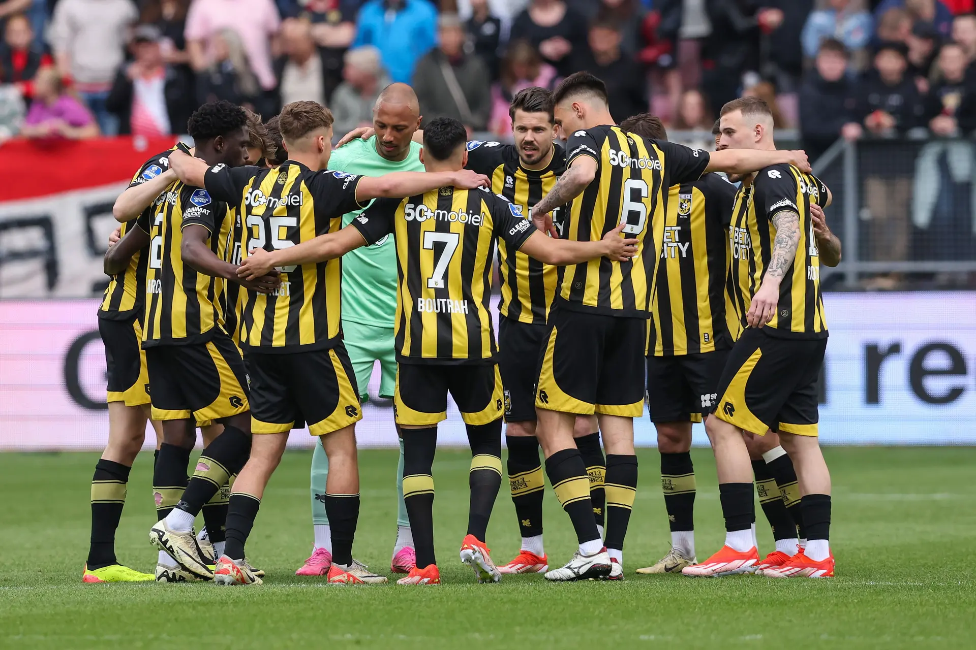Doek valt (tijdelijk) voor Vitesse, proflicentie ingenomen