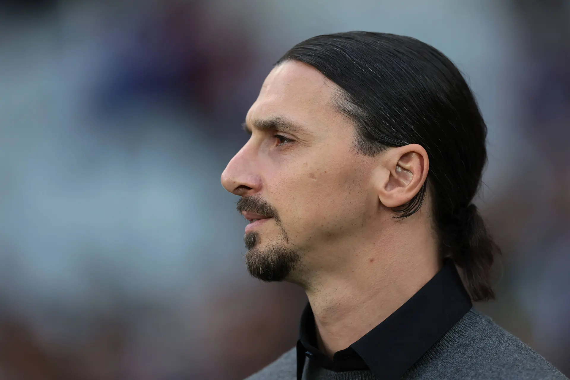 Zlatan Ibrahimovic kondigt nieuwe trainer aan en flirt met Zirkzee