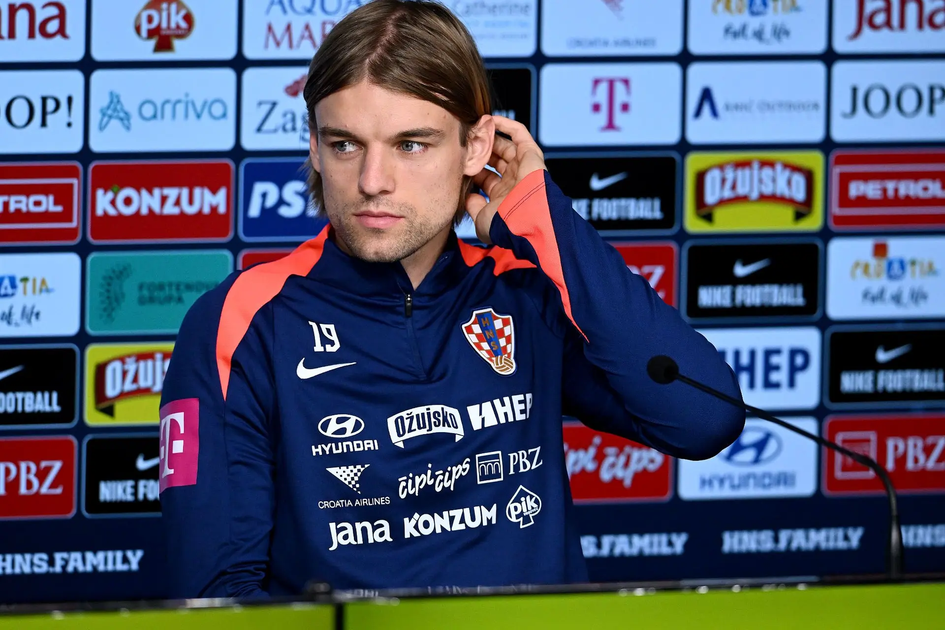 Ajax-verdediger van acht miljoen gelinkt aan transfer naar Napoli
