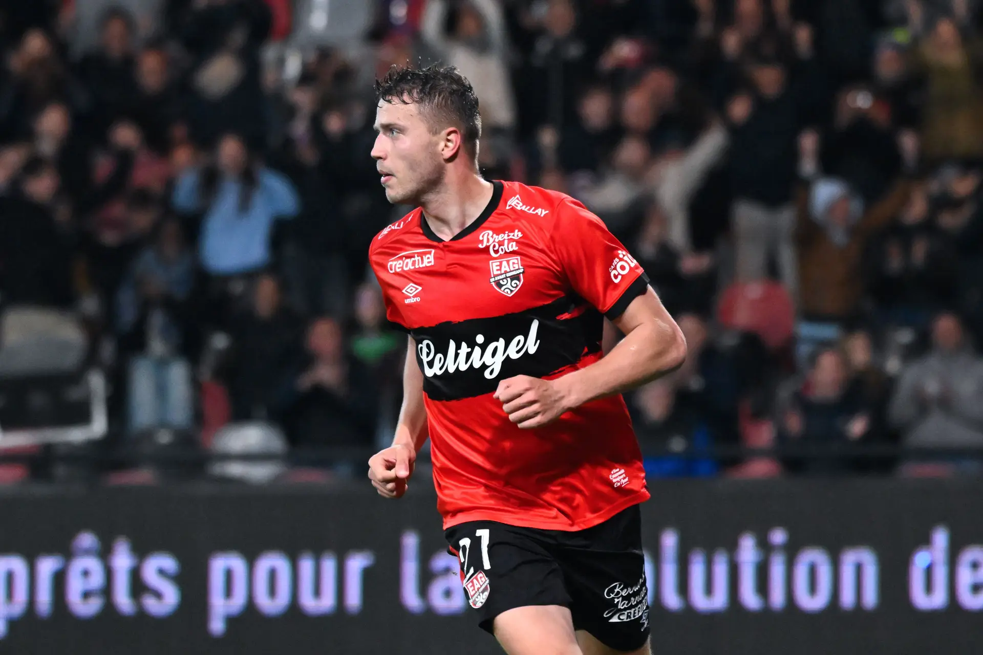 Almere City slaat toe op transfermarkt en haalt ervaren Belgische spits