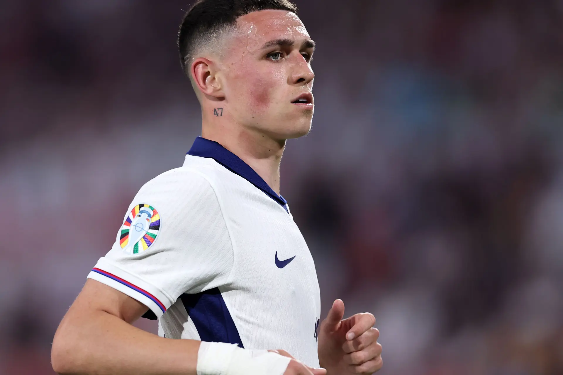 BREAKING: Sterspeler Engeland verlaat tijdelijk EK wegens noodgeval