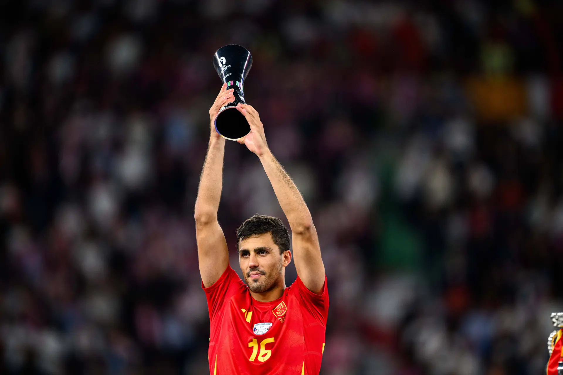 Bondscoach Spanje wijst zijn speler aan als Ballon d'Or-favoriet: 'Beste ter wereld'