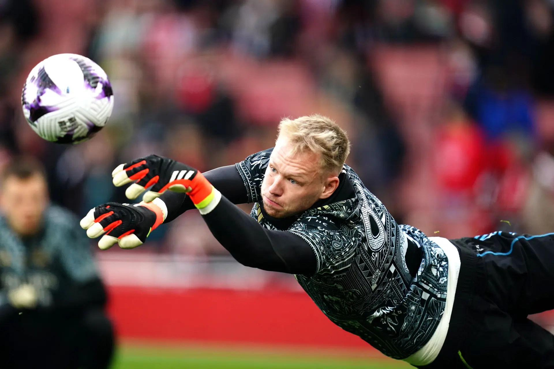 Slecht nieuws voor Ajax: Transfertarget op radar in Engeland
