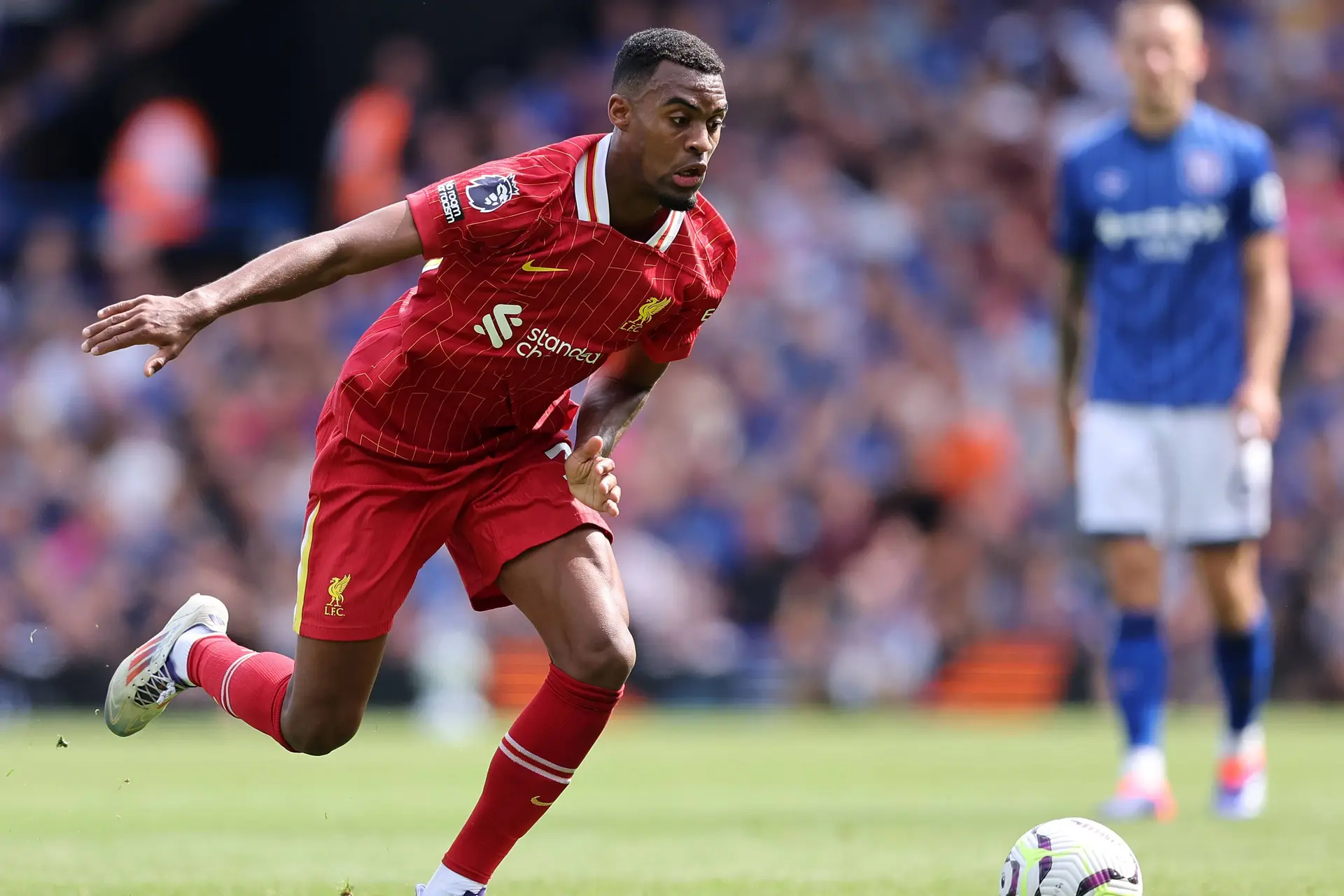 Gravenberch verklaart zijn droomstart van Liverpool-seizoen: 'Doe mijn ding'
