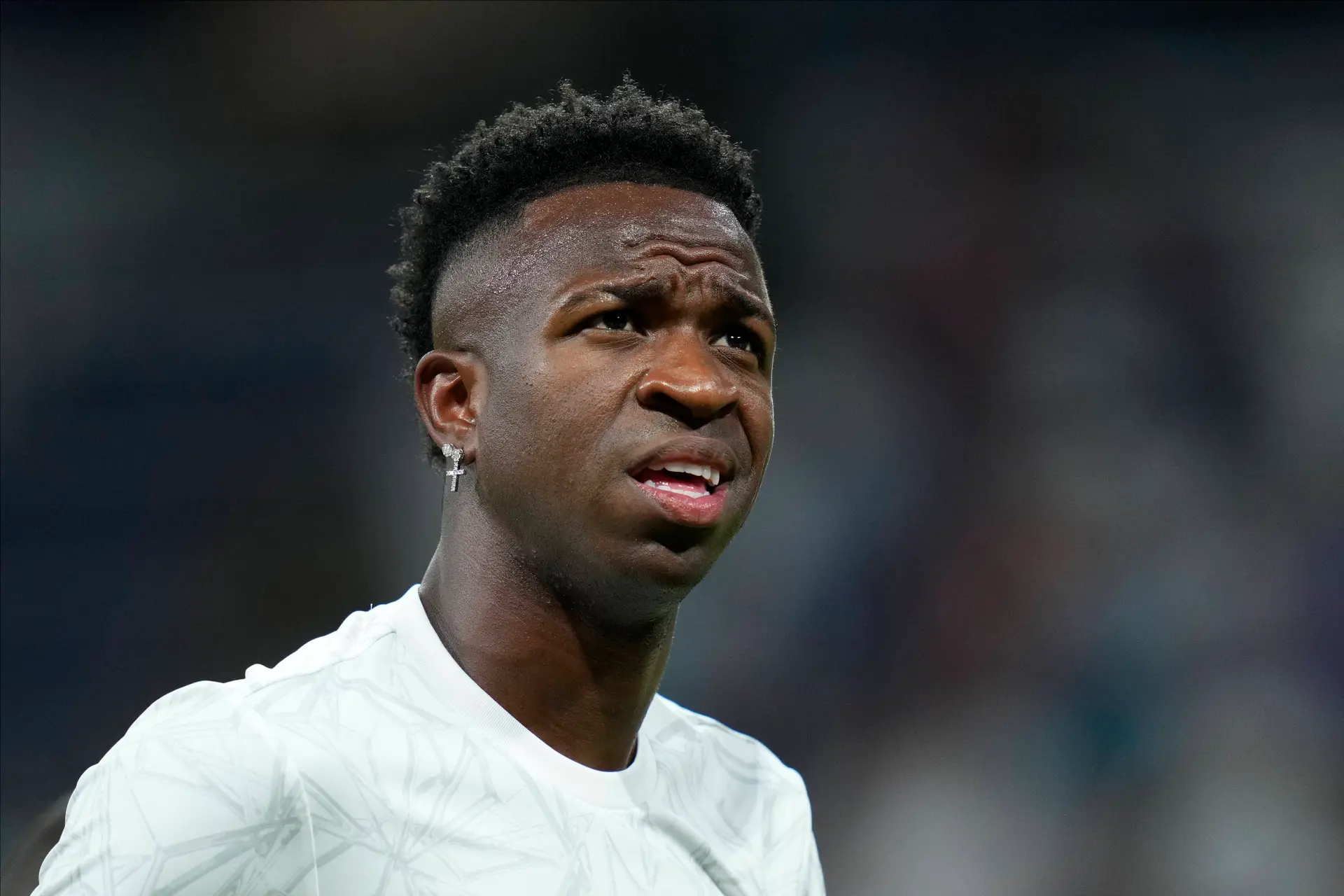 Vinícius Junior komt met sterke mening: 'Als Spanje niks aan racisme doet mogen ze het WK niet organiseren'