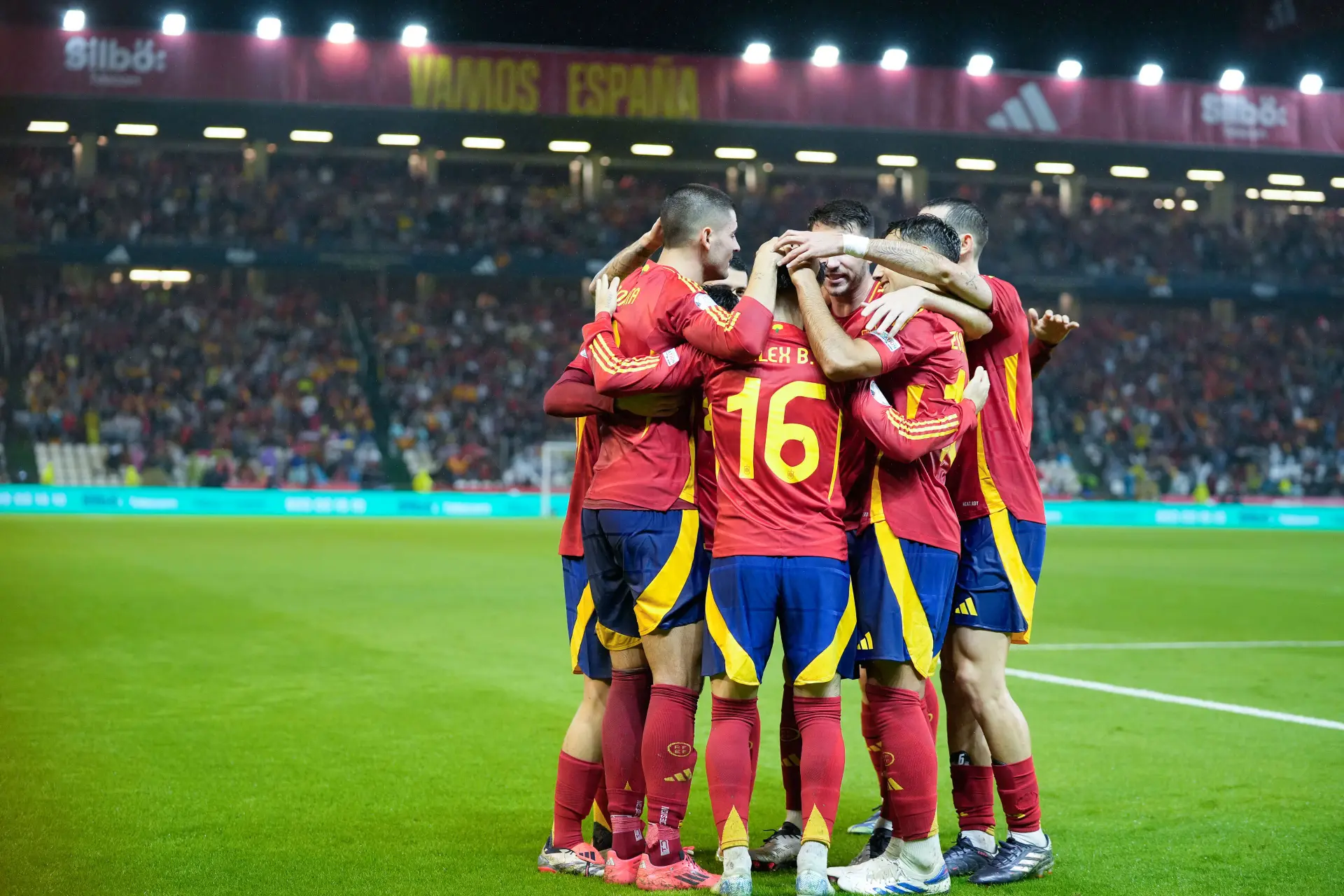 Spanje eenvoudig langs Servië en is door in de Nations League