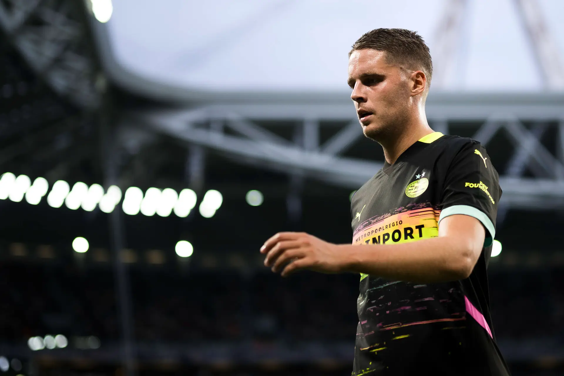 PSV en Joey Veerman verlengen samenwerking tot en met 2028