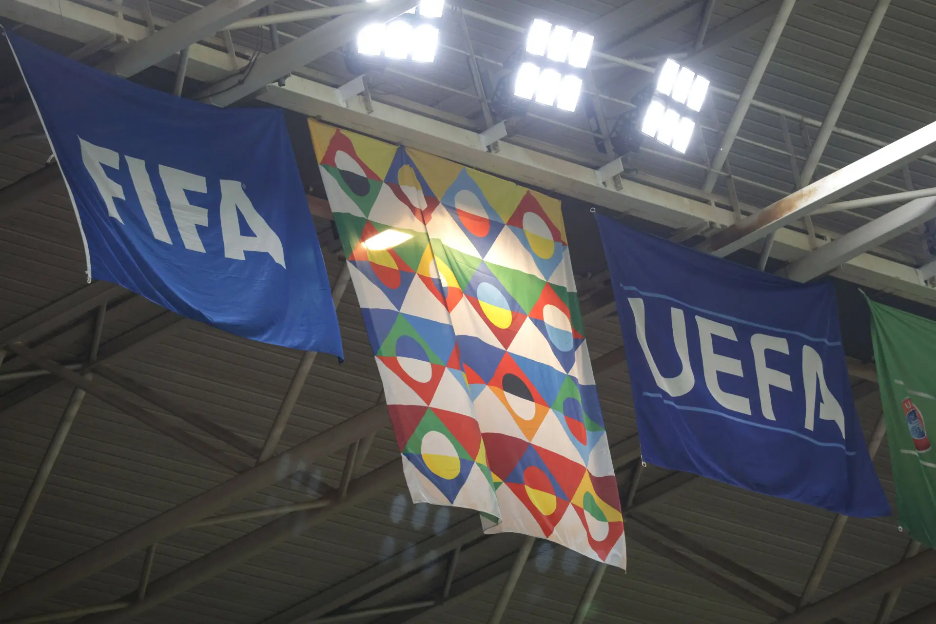 Veiligheidsrapport komt met harde conclusie tegen huidige voetbalkalender