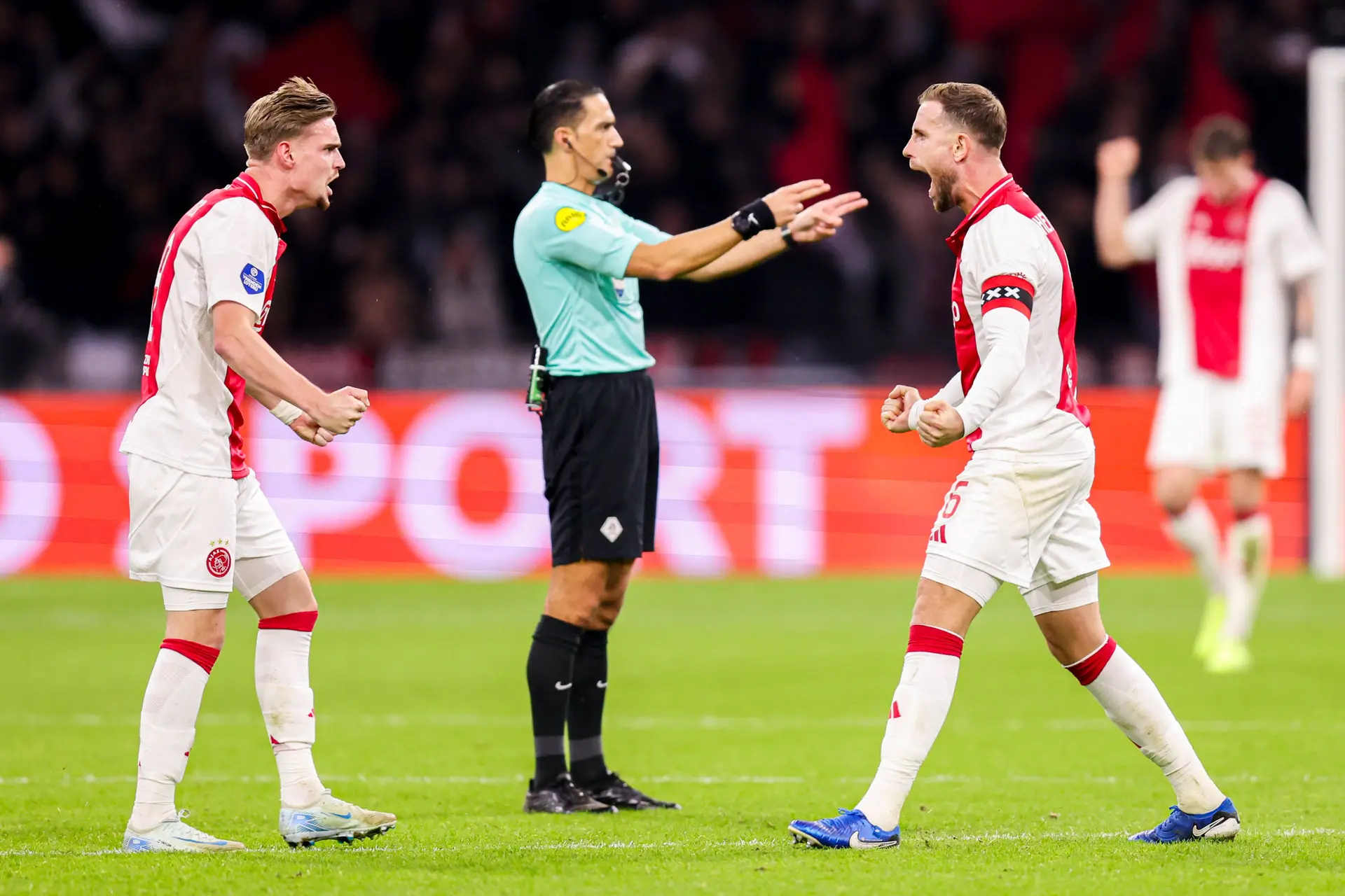 Italiaanse grootmacht heeft Ajax-middenvelder op het boodschappenlijstje, speler moet zo'n twintig miljoen kosten