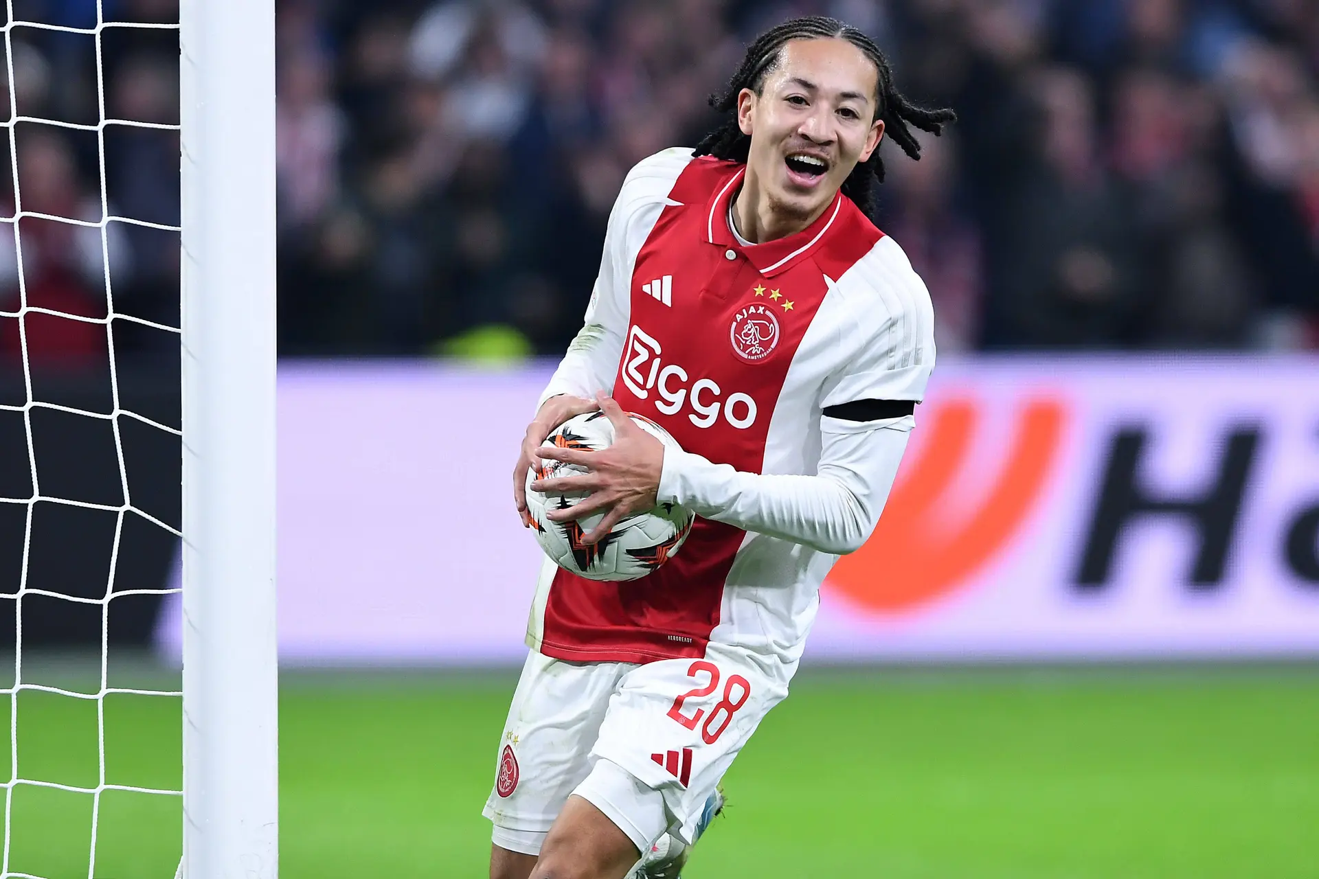 Ajax-talent heeft knoop nog niet doorgehakt en kan kiezen tussen vier landen