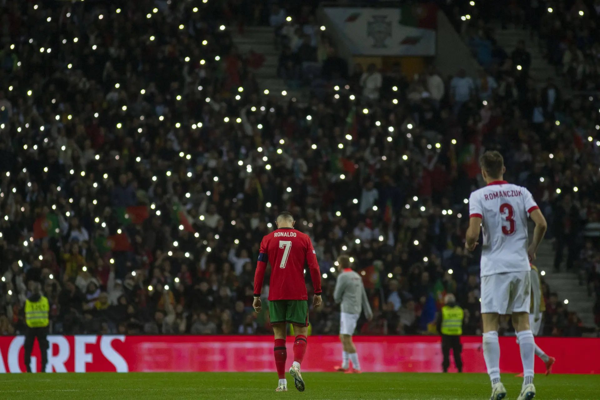 Cristiano Ronaldo bespreekt pensioenplannen na recordwinst op Polen