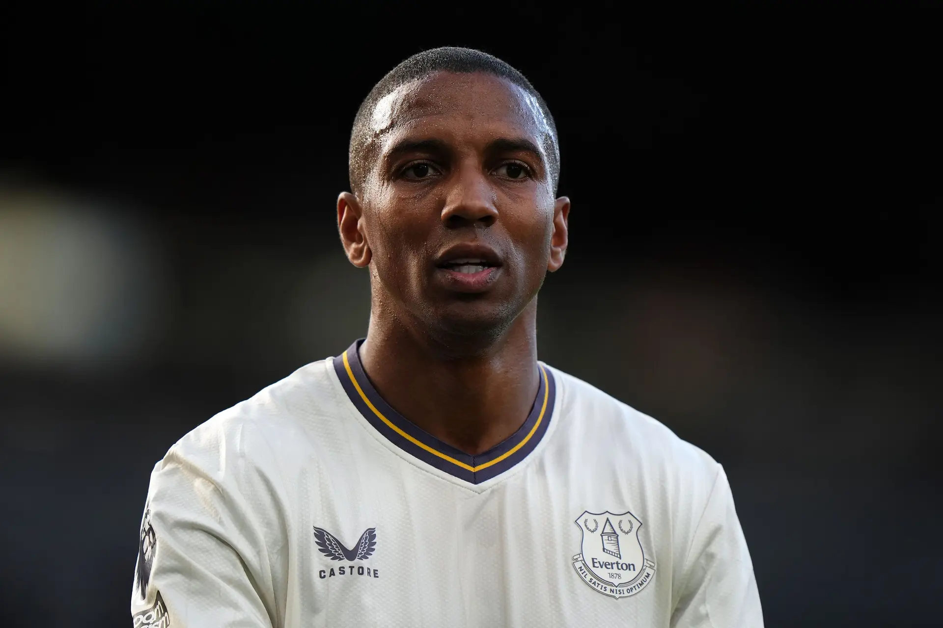 Droom die uitkomt: Ashley Young loot FA Cup-wedstrijd tegen team van zijn zoon