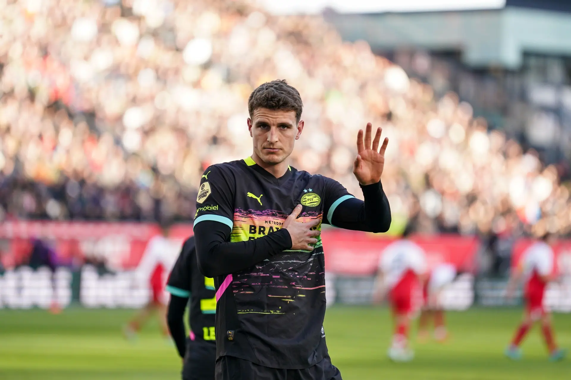 Guus Til goudeerlijk na winst tegen FC Utrecht: 'Loop er verloren bij'