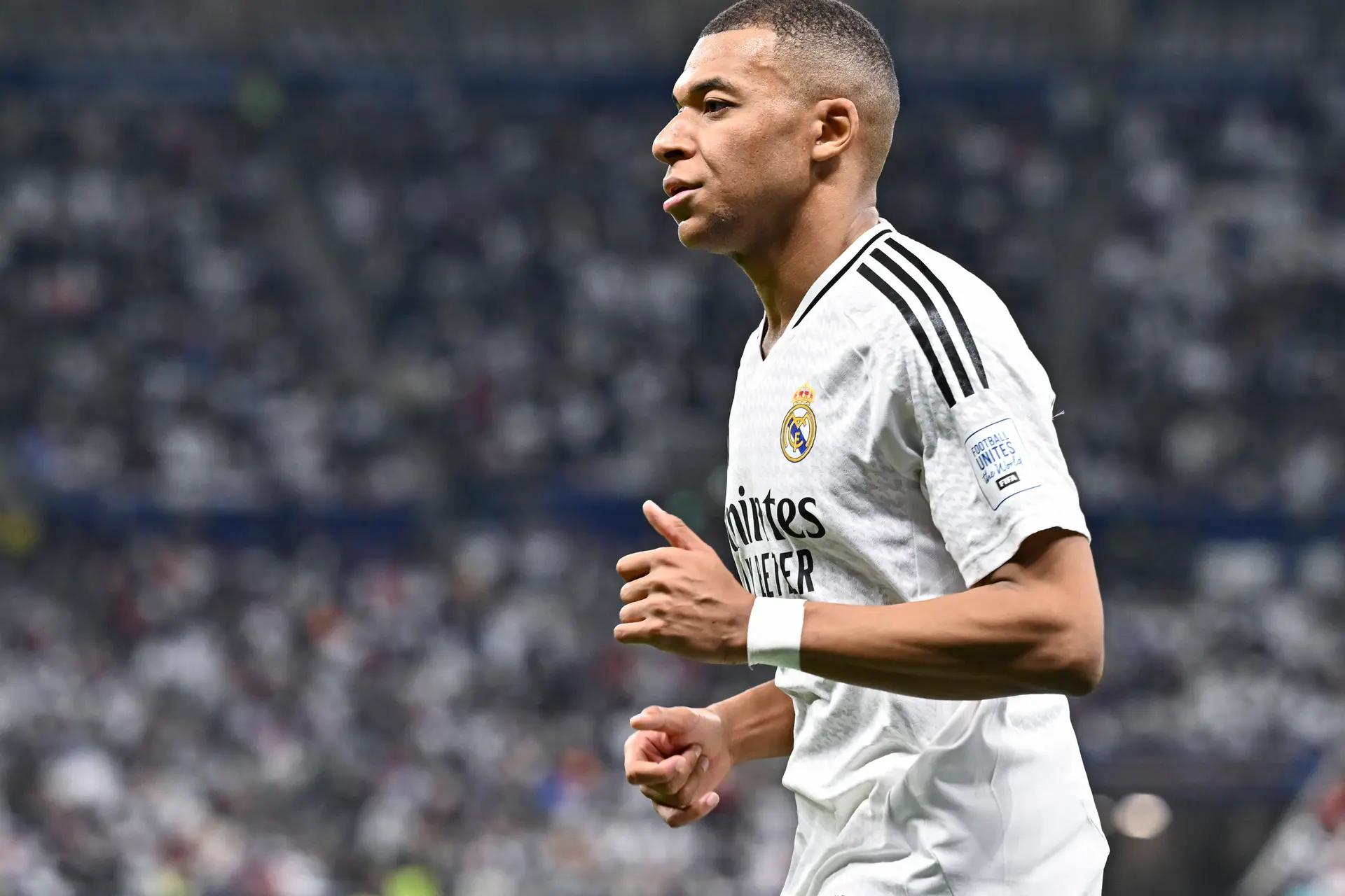 Kylian Mbappé blij met enorme misser: 'Goed voor me'