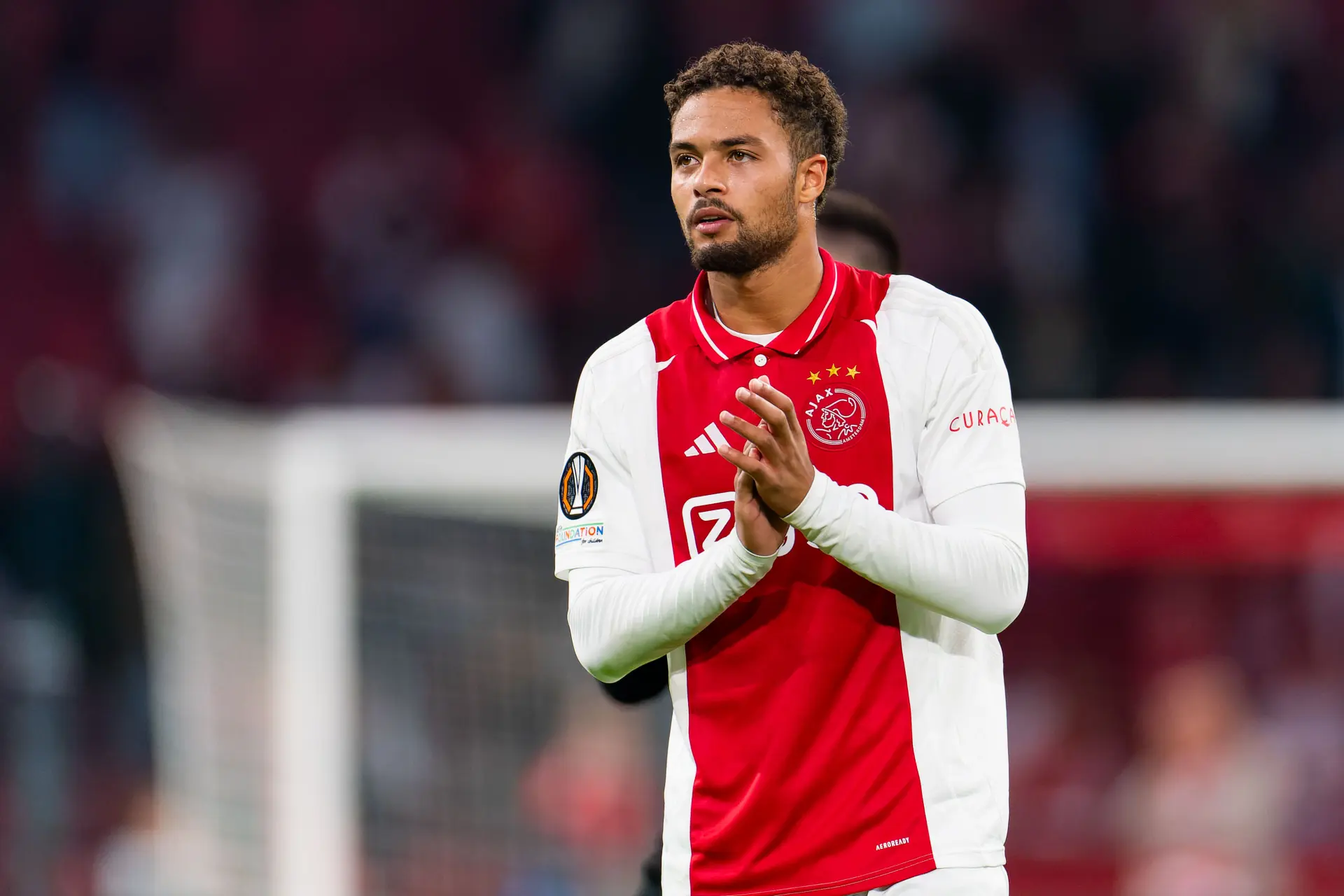 Ajax wijst Italiaans bod op Devyne Rensch af