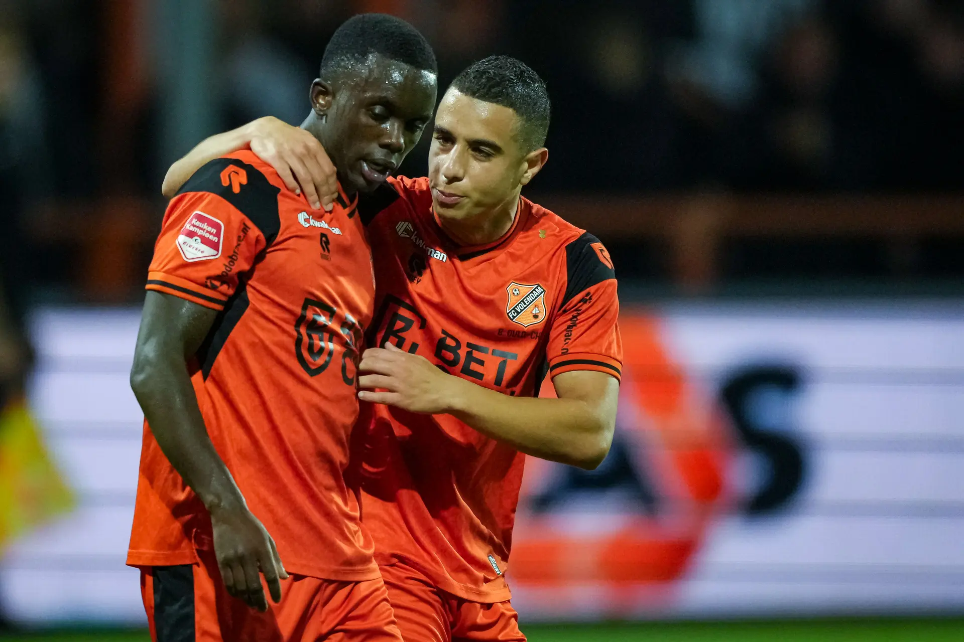 Elvis Manu en FC Volendam uit elkaar wegens mogelijk dreigement uit onderwereld