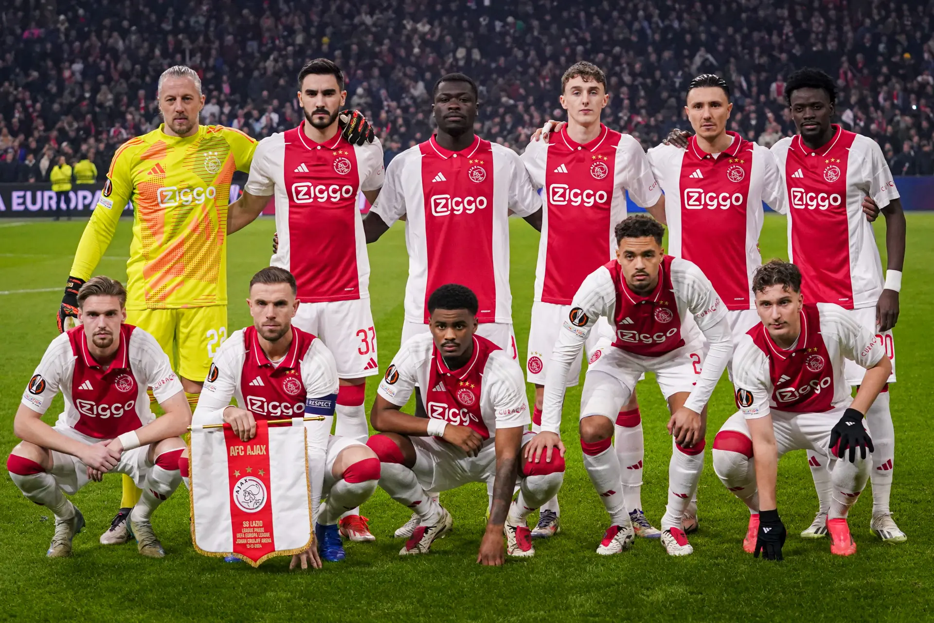 Ajax-verdediger bovenaan lijstje Engelse topclub, Real Madrid lijkt af te haken