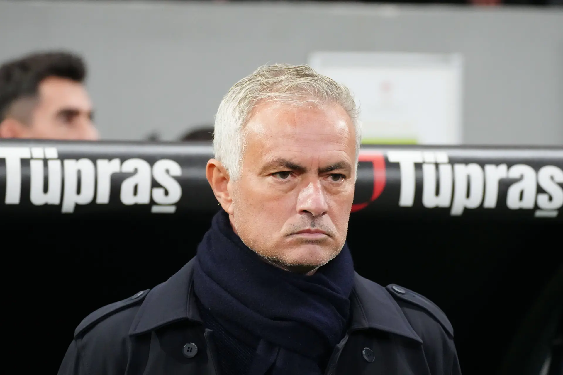 José Mourinho woest op Turkse scheidsrechters: 'Nog nooit zoiets gezien'