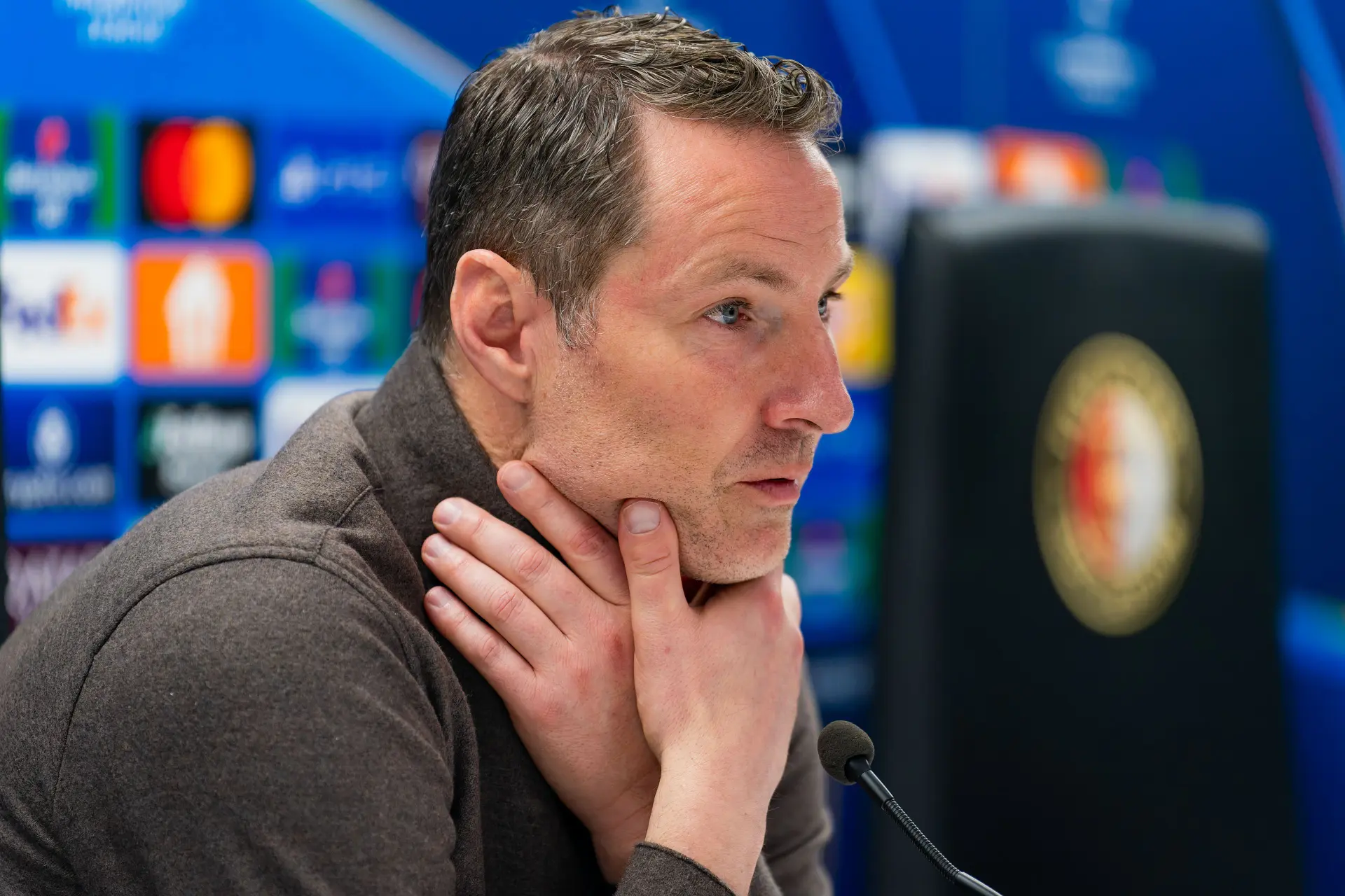 Brian Priske heeft goed én slecht nieuws in aanloop naar De Klassieker