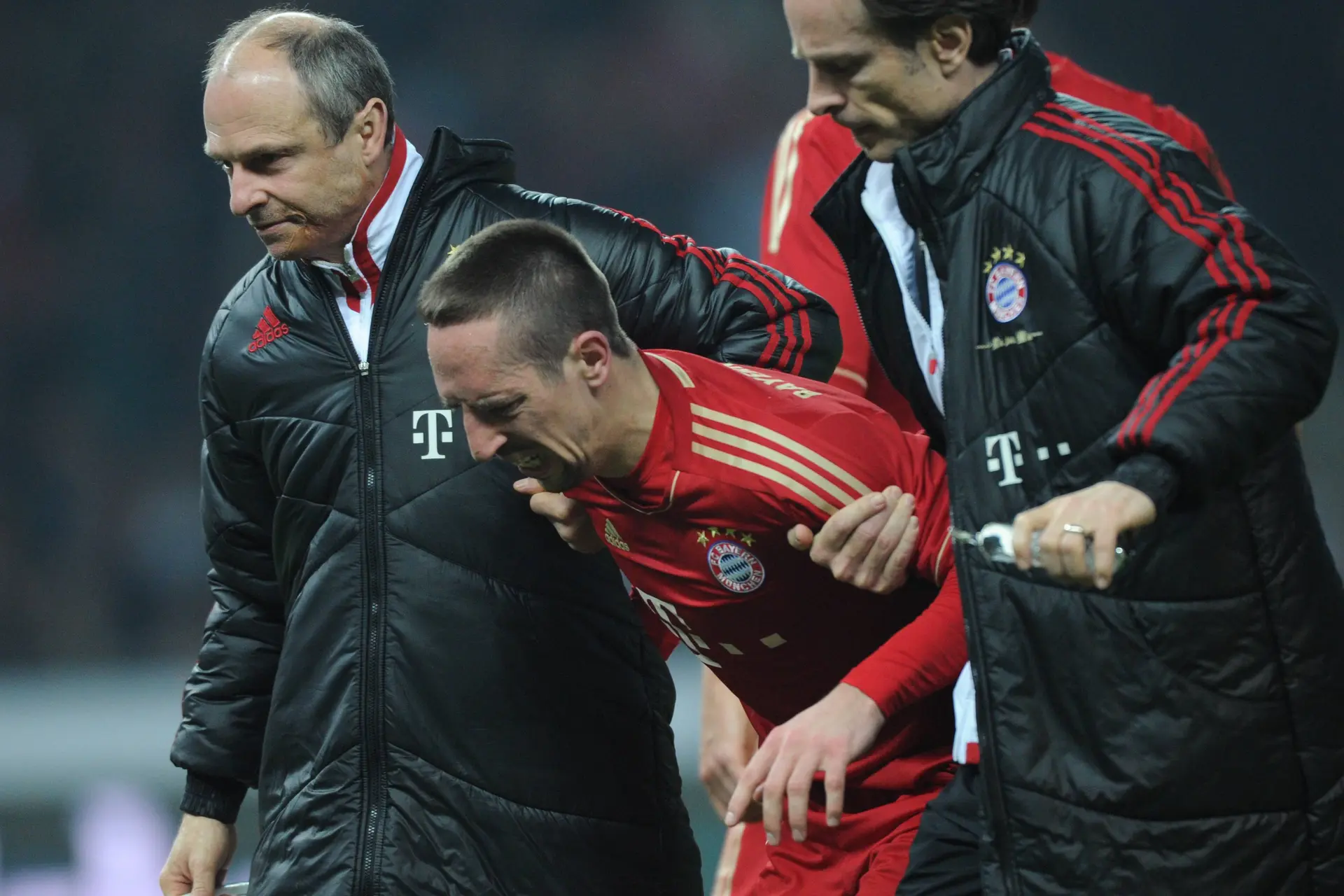Franck Ribery komt met schokkende onthulling over horrorblessure: 'Ze hadden mijn been wel kunnen afzagen'