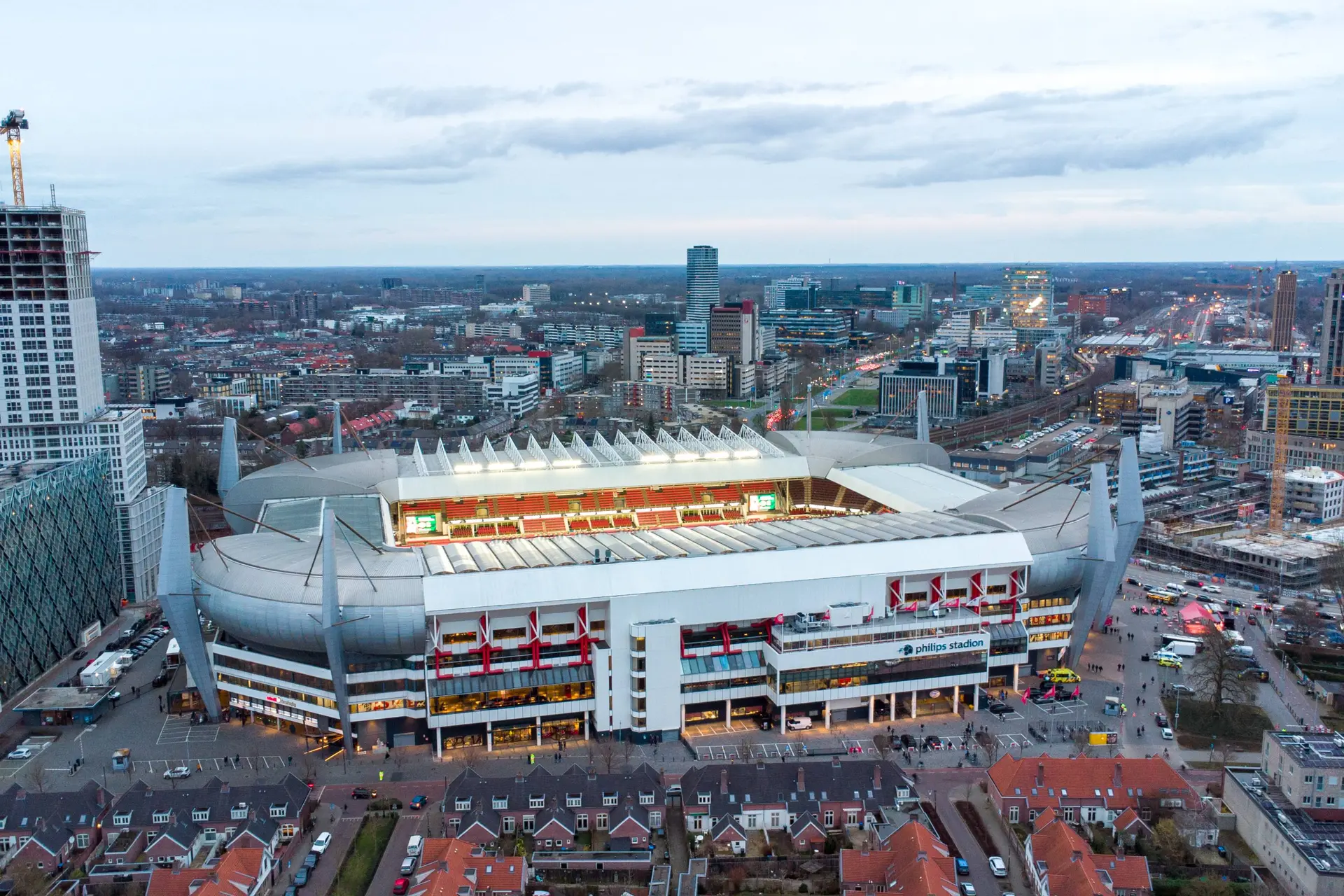 Twijfels over duel tussen PSV en Ajax weggenomen ondanks speler met actieve tuberculose