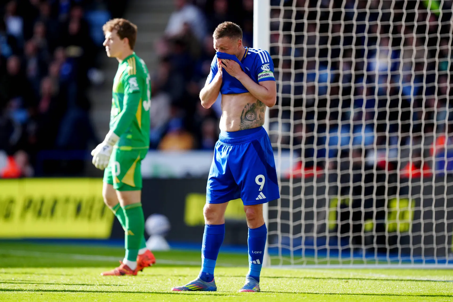 Jamie Vardy schaamt zich dood na kansloze degradatie met Leicester City: 'Shitshow'