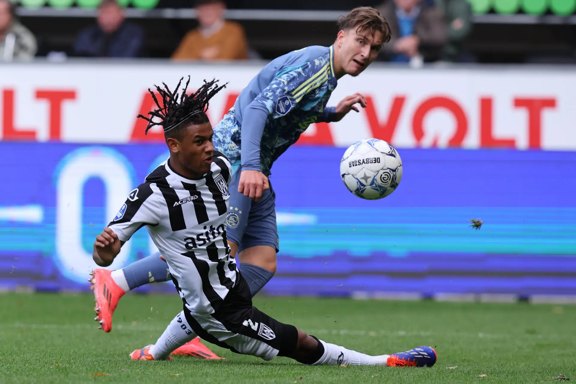 Heracles klopt aan bij Feyenoord om huurling permanent naar Almelo te halen