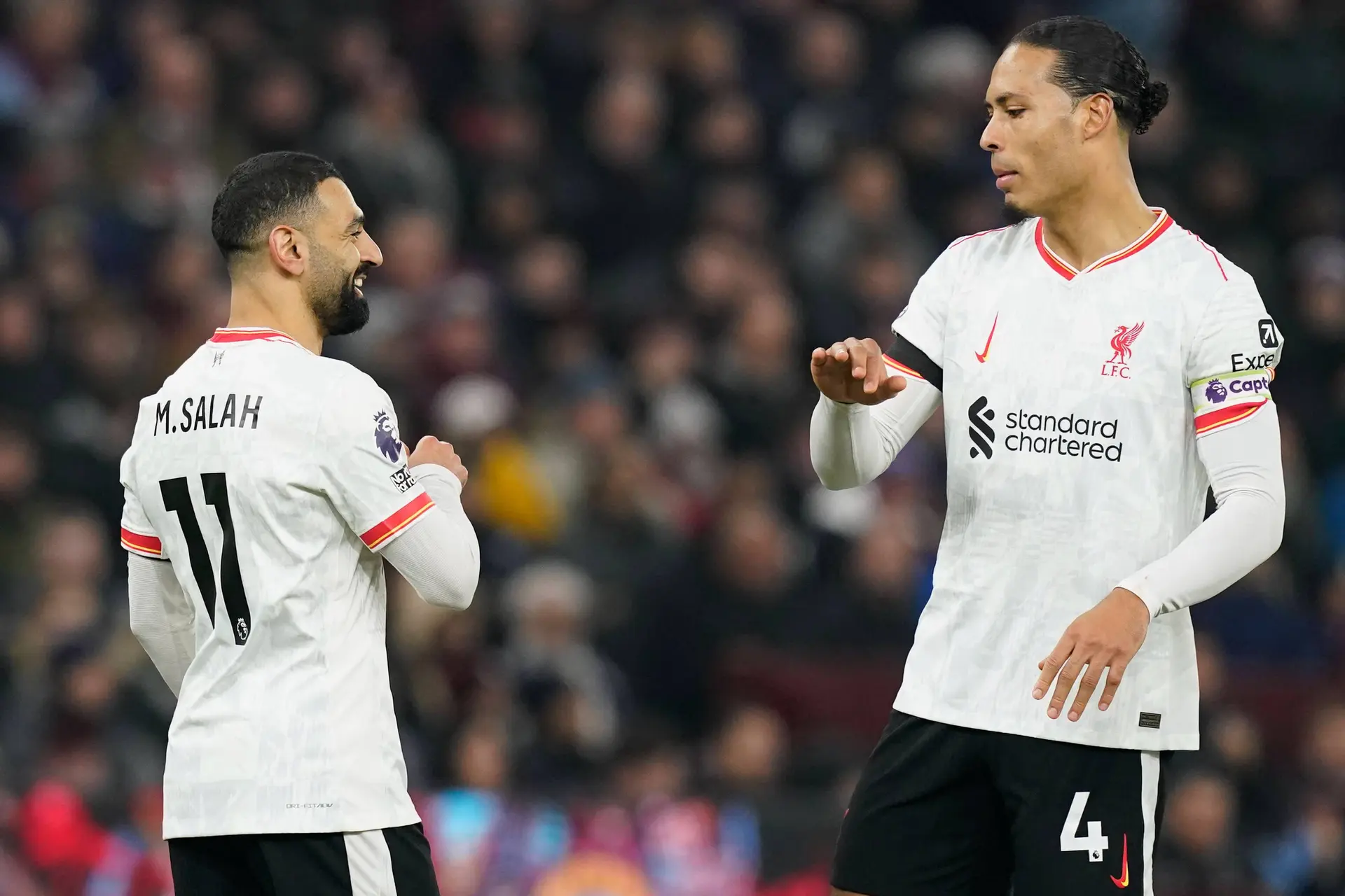 Virgil van Dijk grijpt net naast Speler van het Jaar in Engeland, teamgenoot gaat er met prijs vandoor