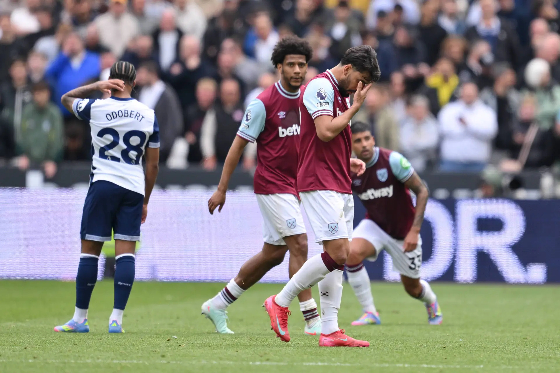 Vrouw van verdachte matchfixer uit Premier League trekt het niet meer: 'Een nachtmerrie'