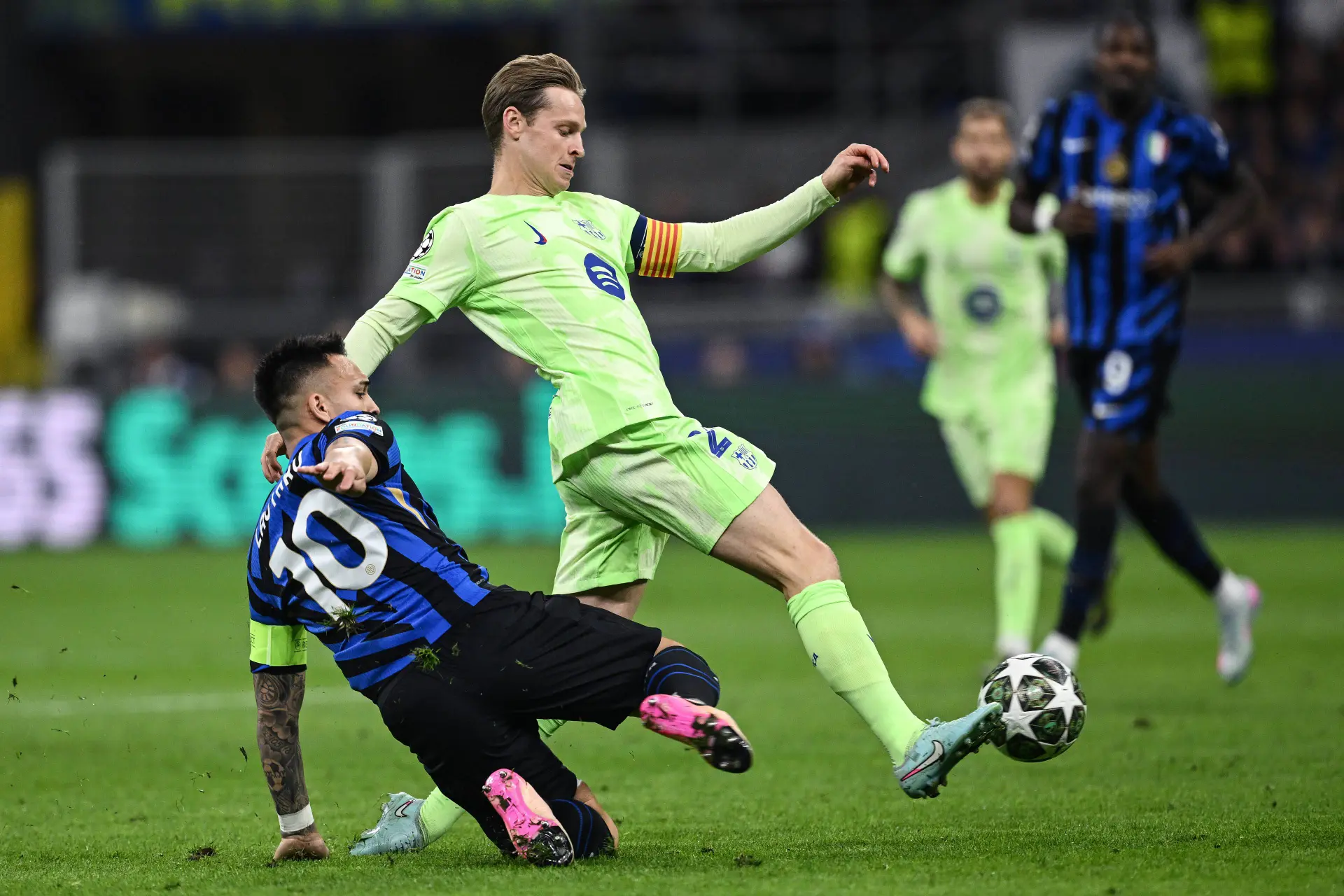 Trauma herhaalt zich voor Frenkie de Jong: 'Zit nog steeds met Ajax'