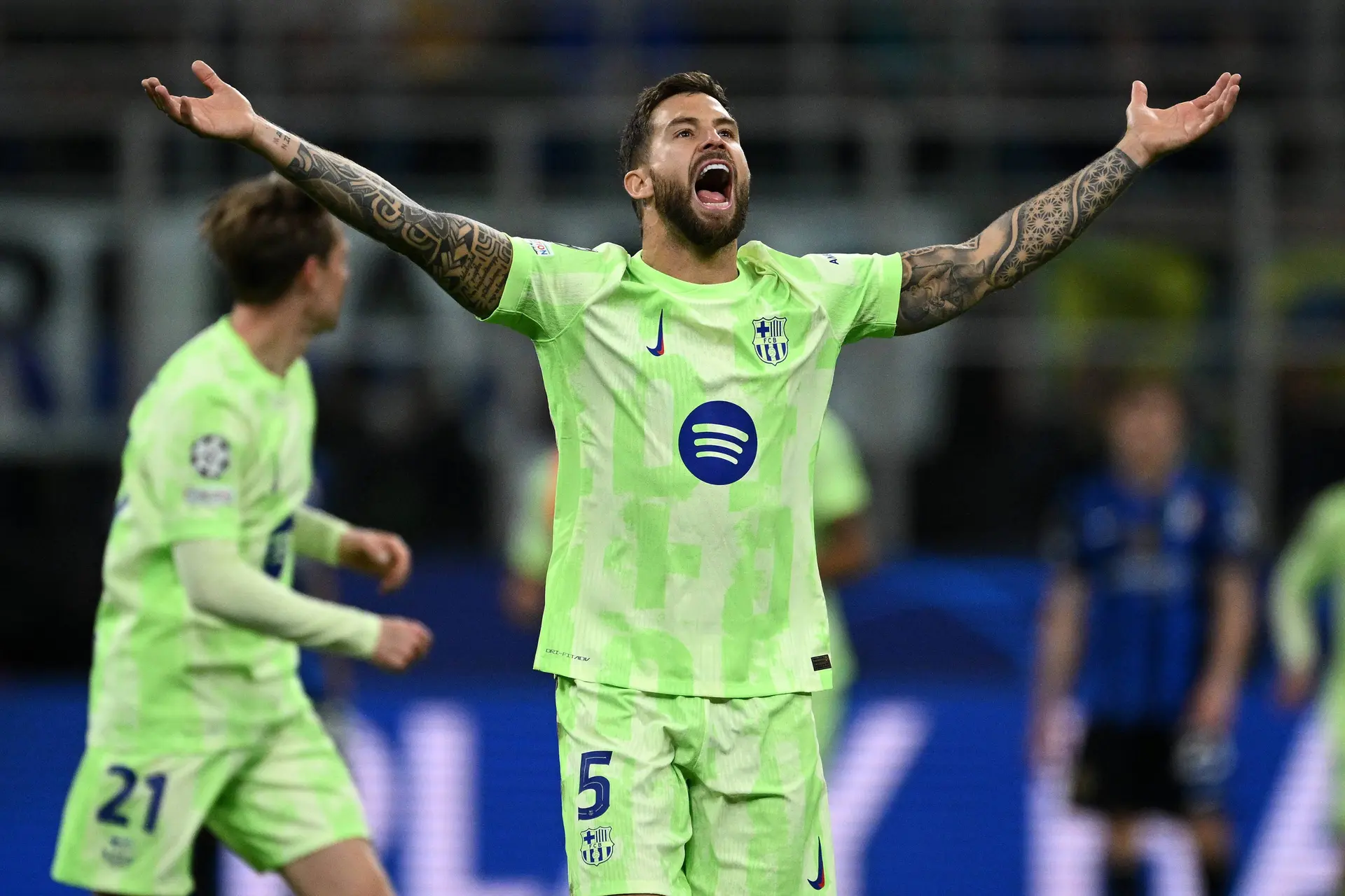 Spugende FC Barcelona-verdediger zich van geen kwaad bewust: 'Meter van hem vandaan'