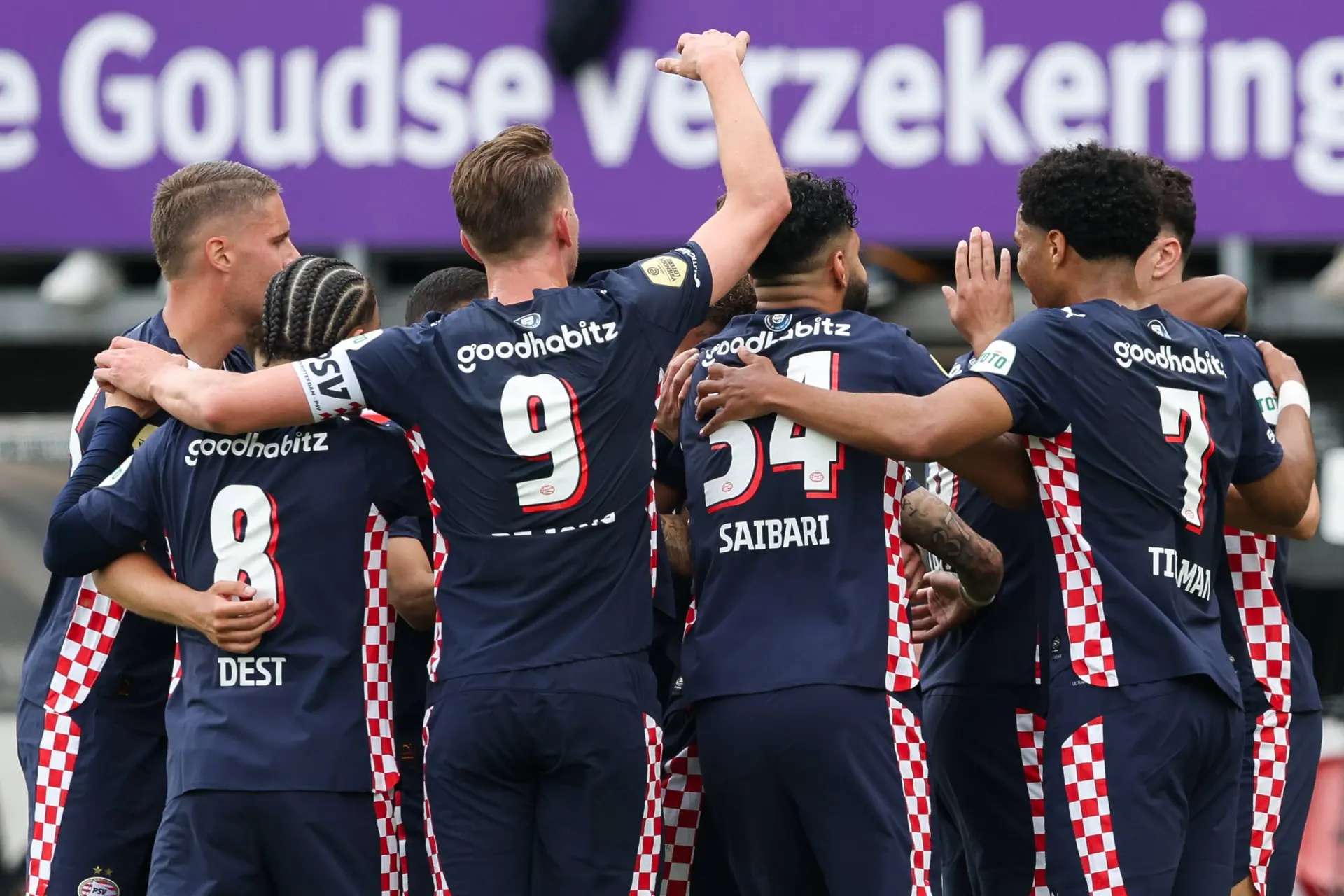 PSV landskampioen na moeizame zege op Sparta Rotterdam