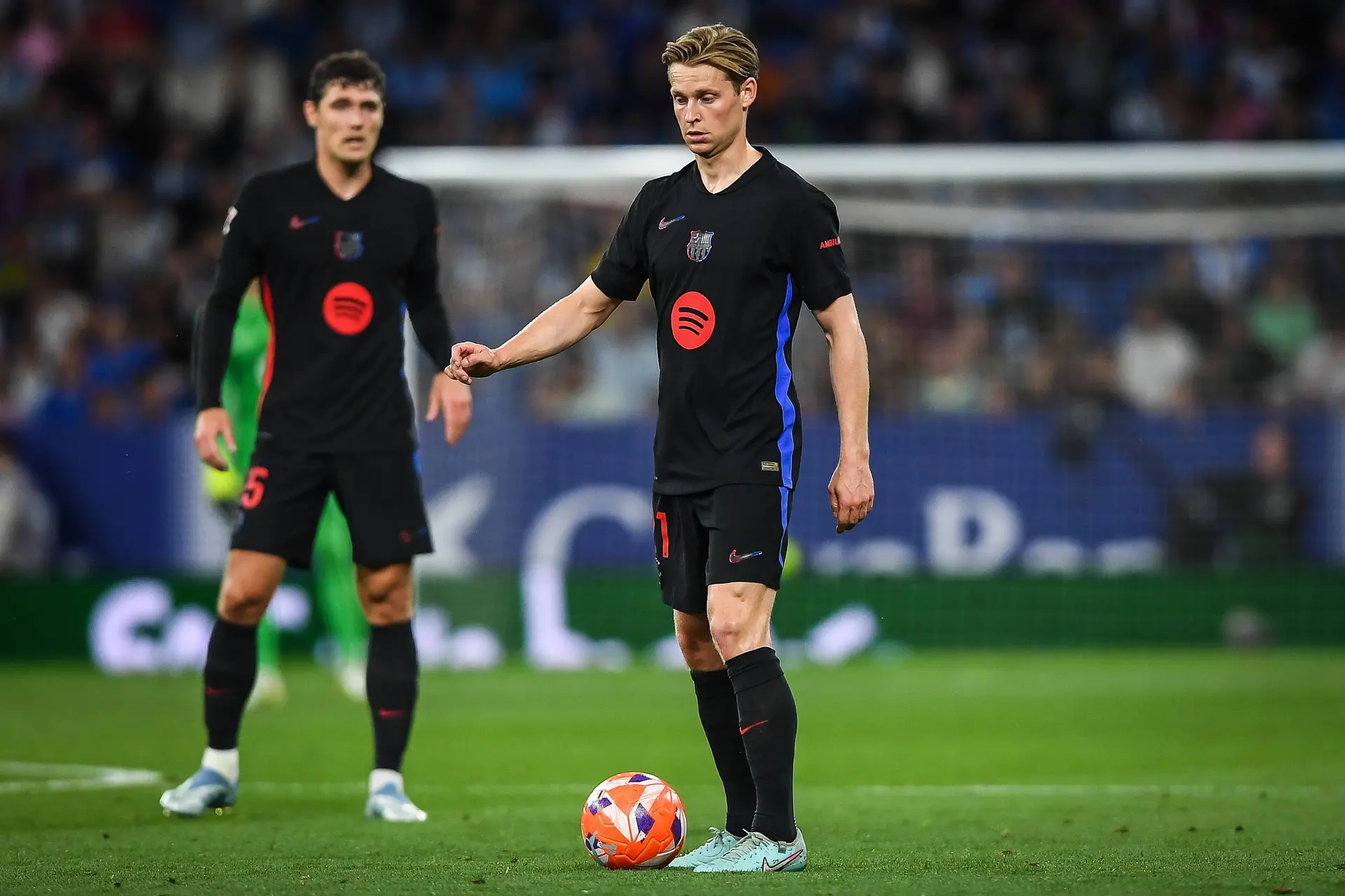 Frenkie de Jong is landskampioen met Barcelona: 'Dit is misschien nog wel mooier'