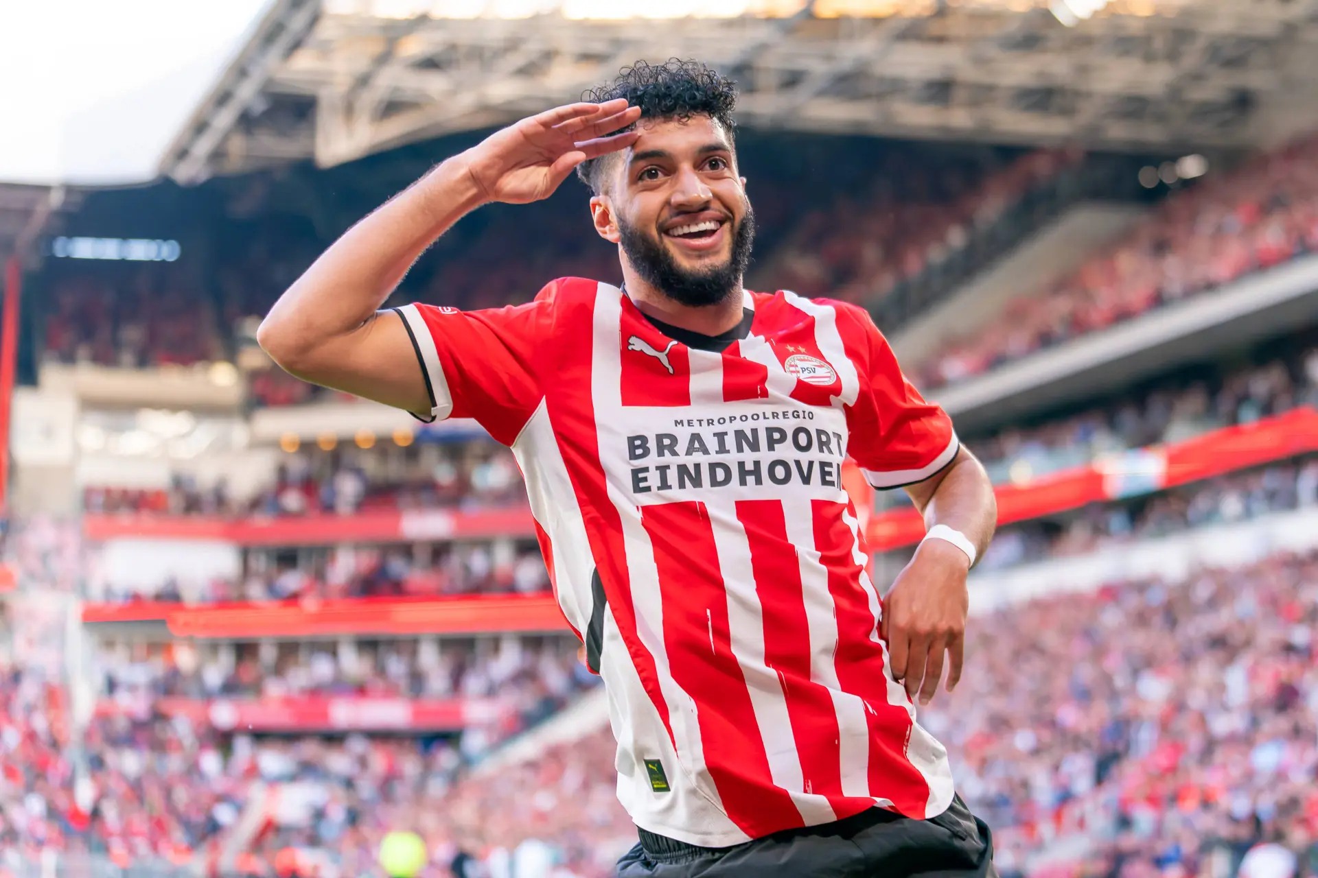 Ajax hoeft niet te hopen op een wonder, PSV verliest vrijwel nooit op Het Kasteel