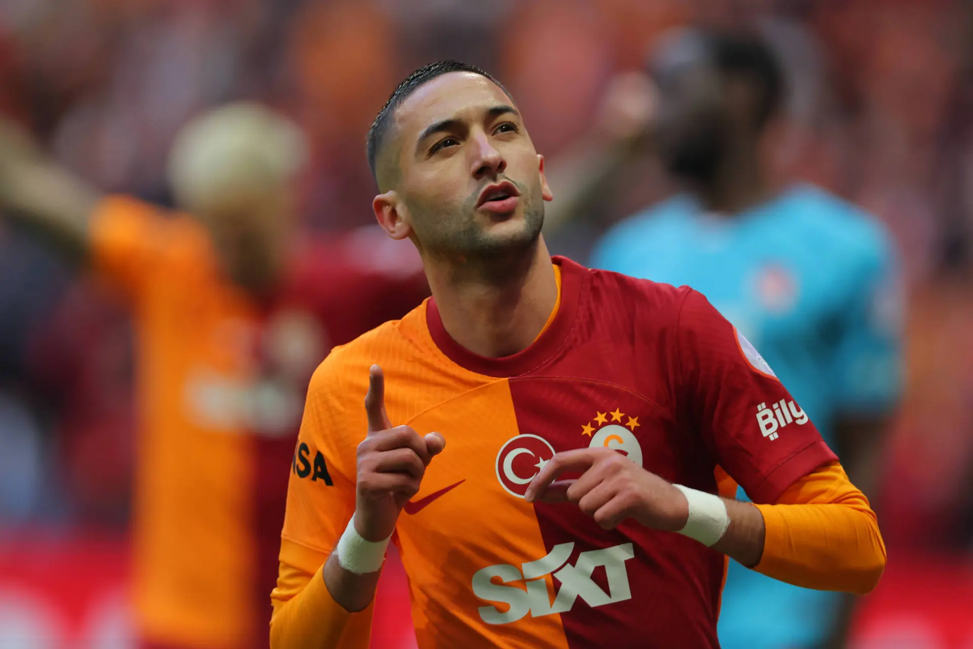 Hakim Ziyech kan overstap naar Italië maken, radiostilte vanuit Amsterdam
