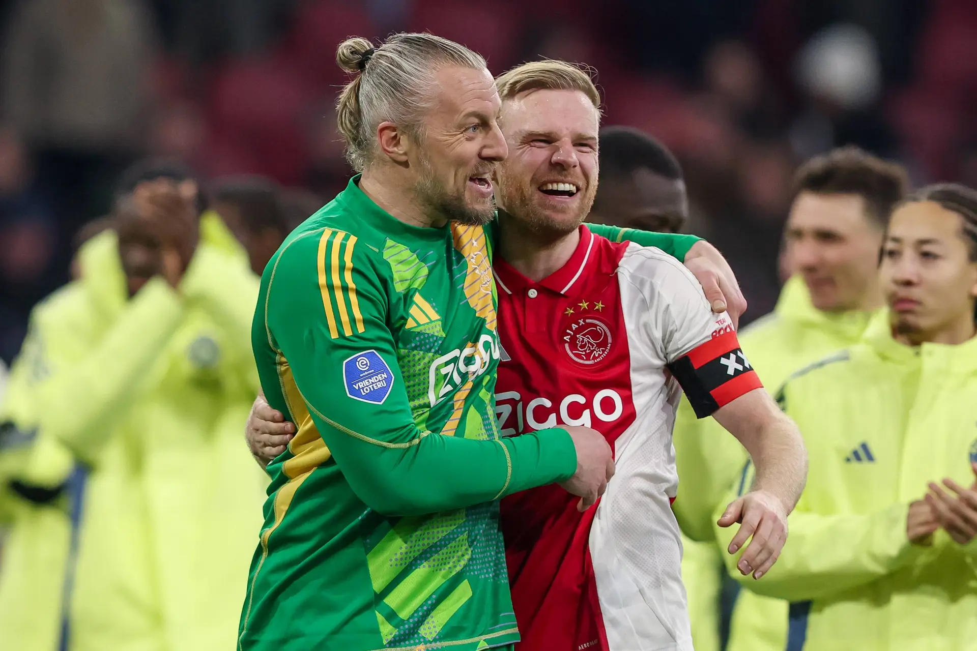 AD: Ajax kiest voor contractverlenging van één jaar met publiekslieveling