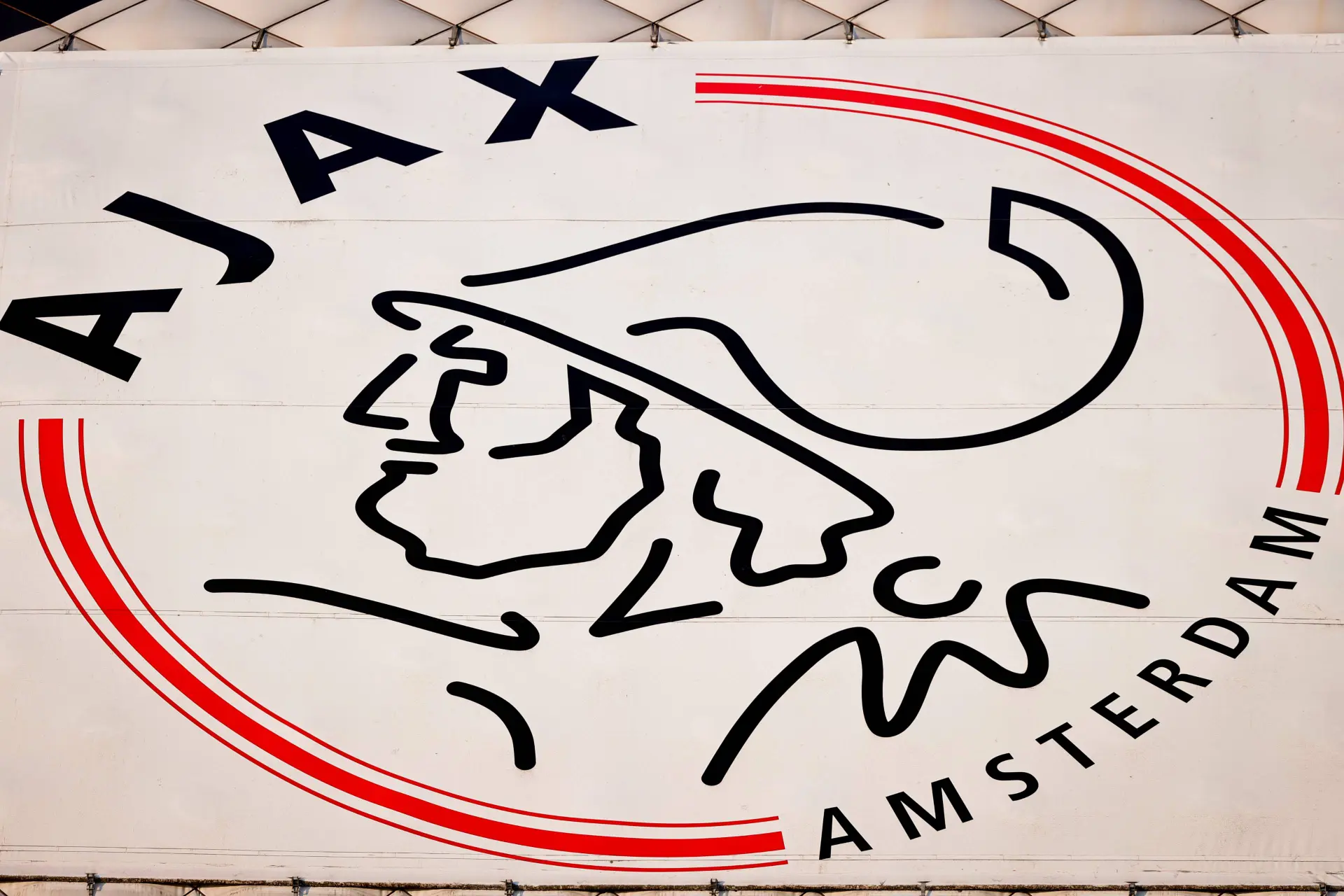 Ajax-talent openhartig over lastige periode: 'Misschien was het voor mij wel te nieuw allemaal'