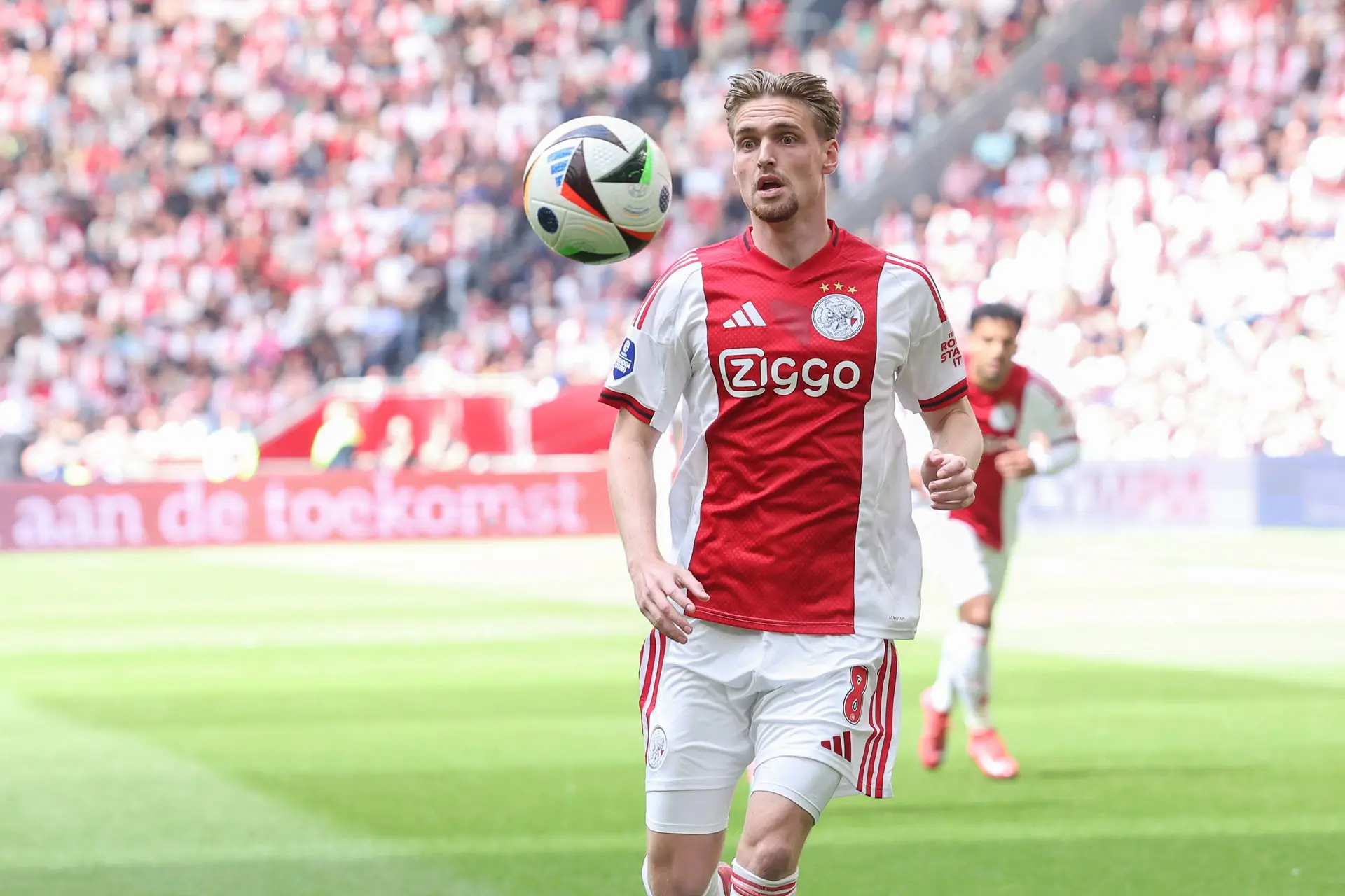 Kenneth Taylor kan toptransfer maken: belangstelling van vier Italiaanse grootmachten