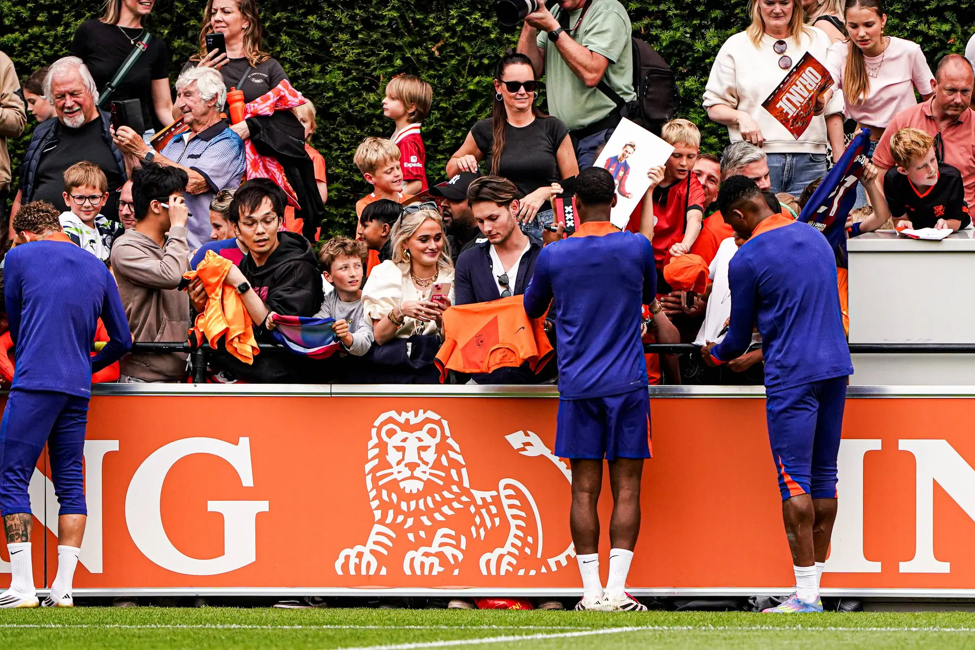 Ajax-verdediger niet in selectie tegen Malta