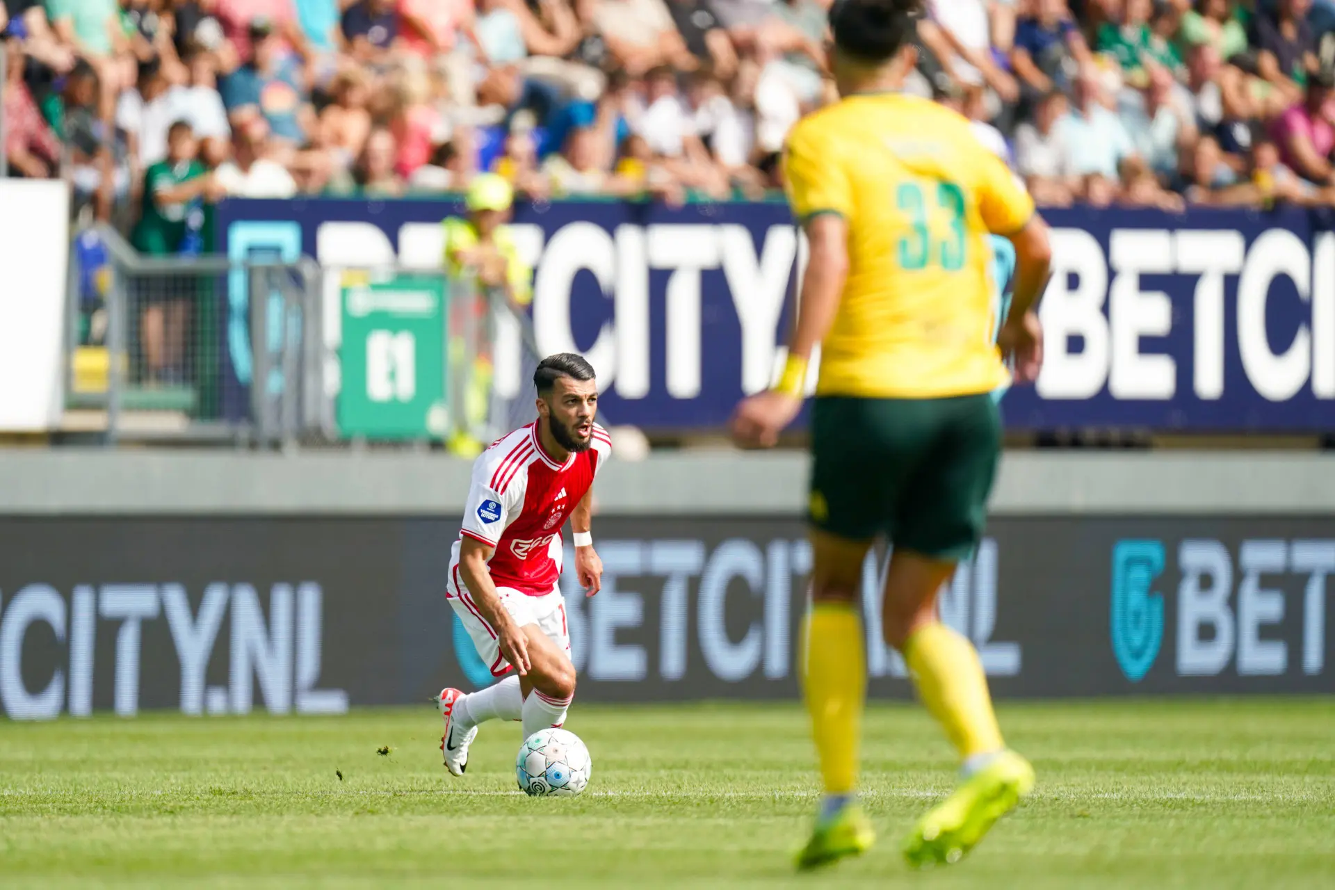 Opmerkelijk bericht uit Frankrijk: Parijzenaren wilden van Ajax-flop grootste transfer in de geschiedenis maken