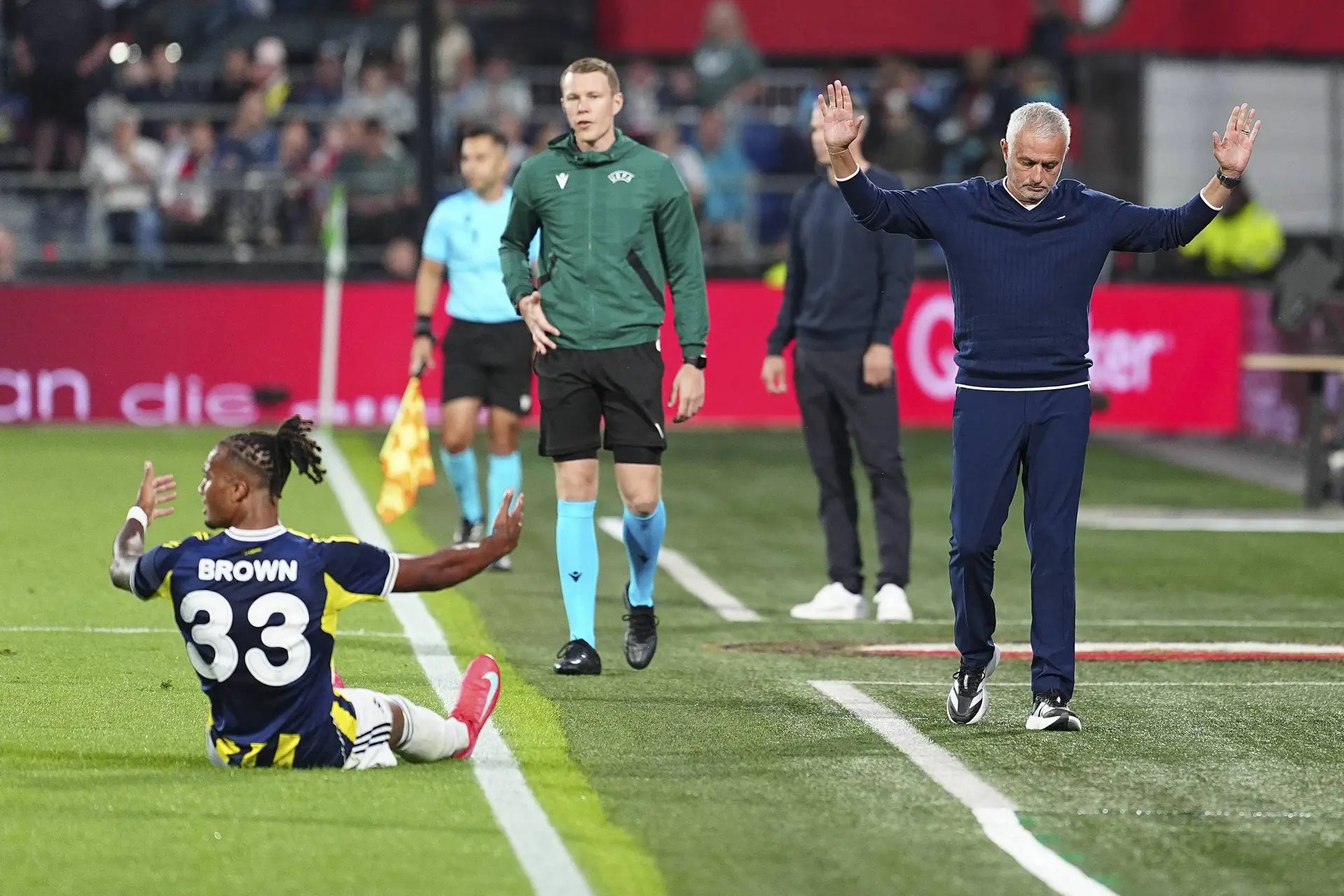 Turkse media woest na overwinning Feyenoord: 'Schandalig'