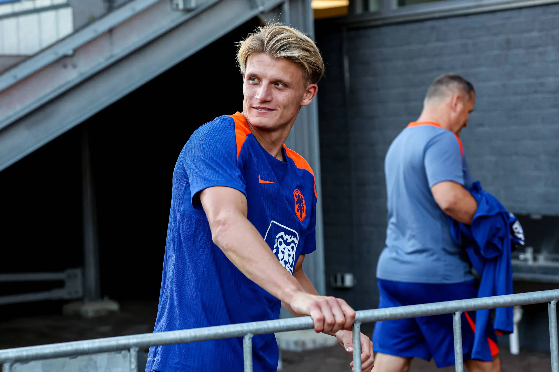 Sem Steijn kan geluk niet op na debuut voor Oranje: 'Hele mooie avond voor mij'