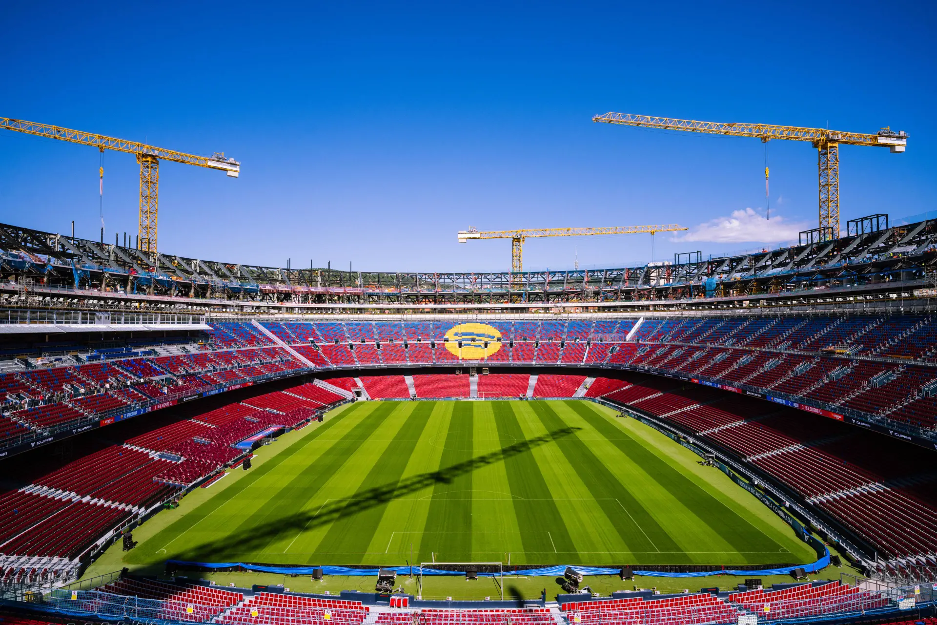 FC Barcelona in de portemonnee geraakt door gemeentebesluit: komende tijd nog in het Olympisch Stadion