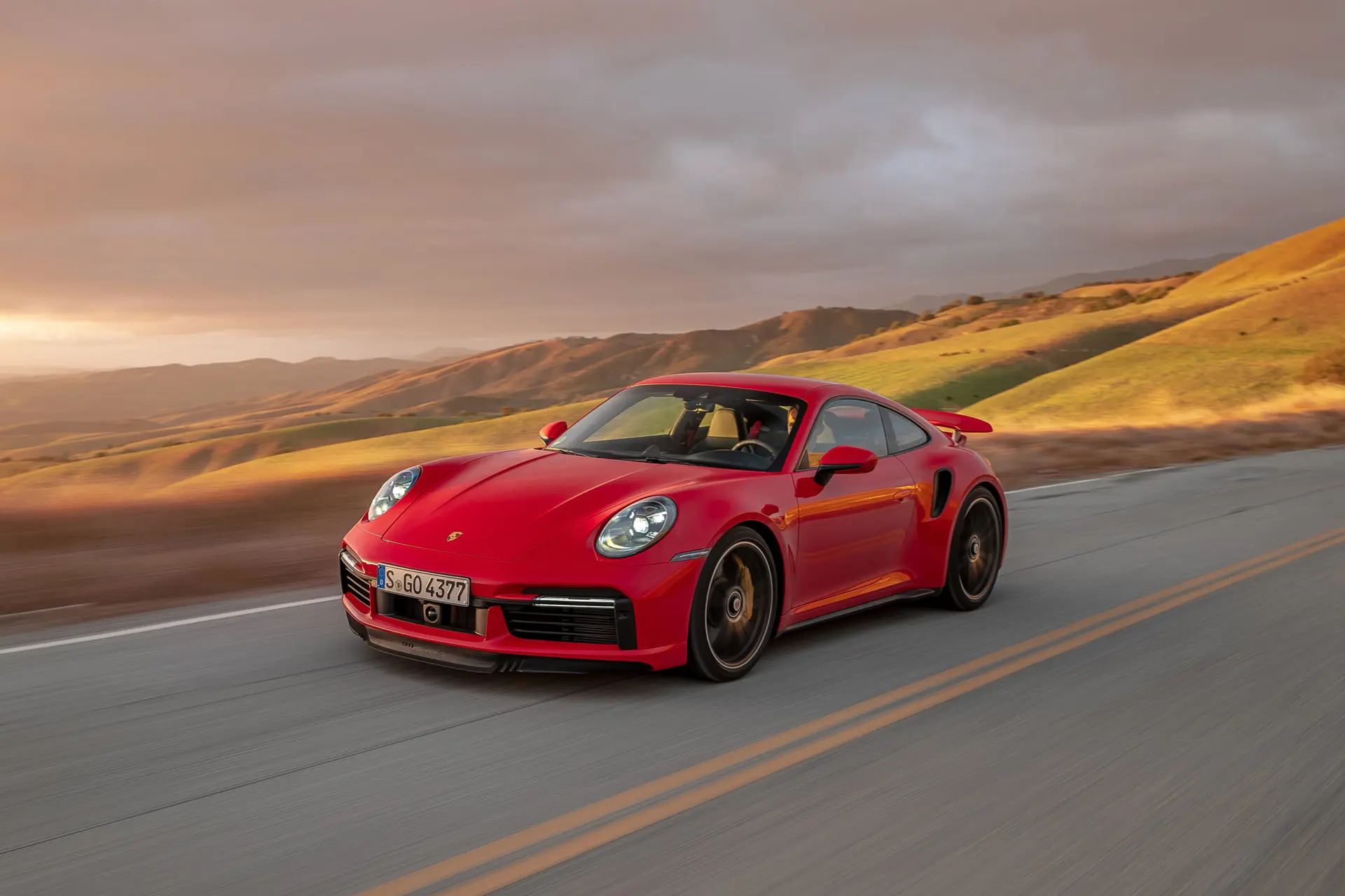 2020 porsche 911 turbo s 014 2160 scaled 1