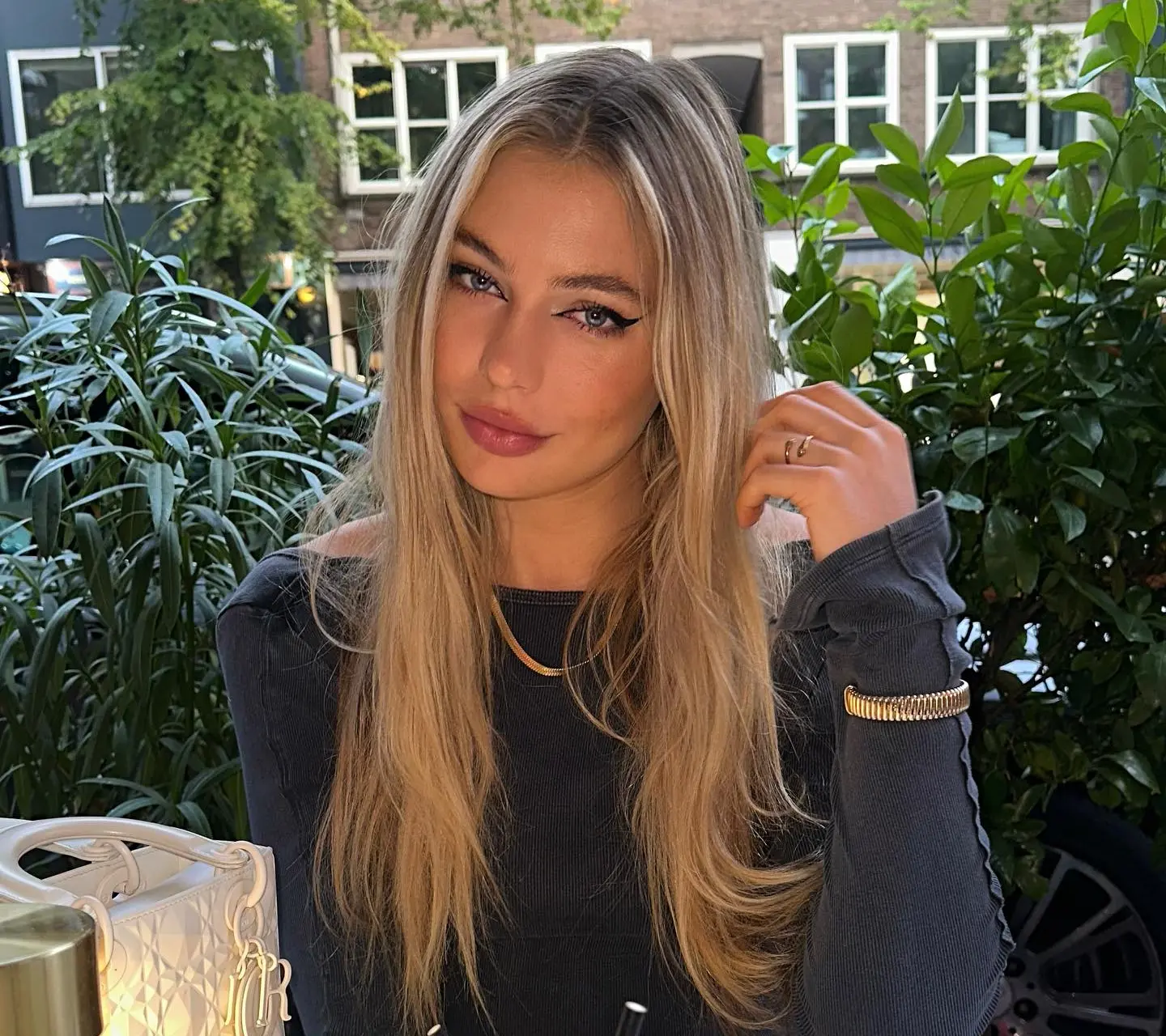 Jutta Leerdam lanceert modellencarrière tijdens Milaan Fashion Week